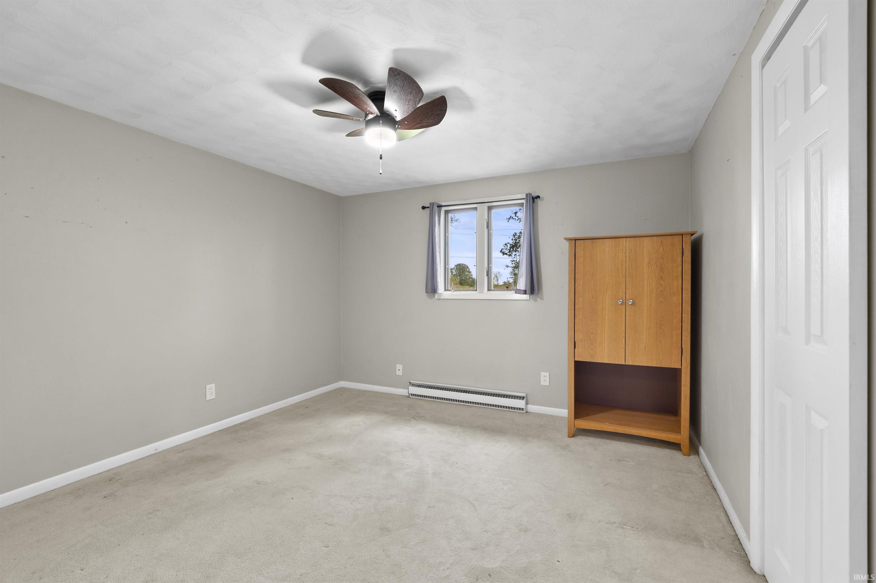 Photo 16 of 910 N Thomas Road