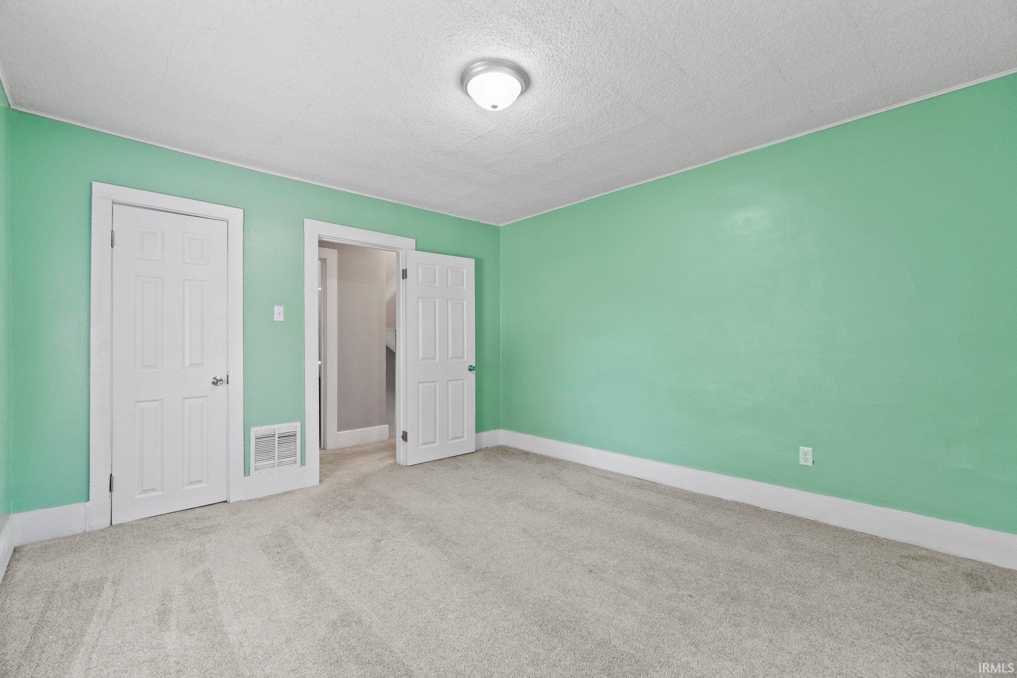 Photo 18 of 4029 Arlington Avenue