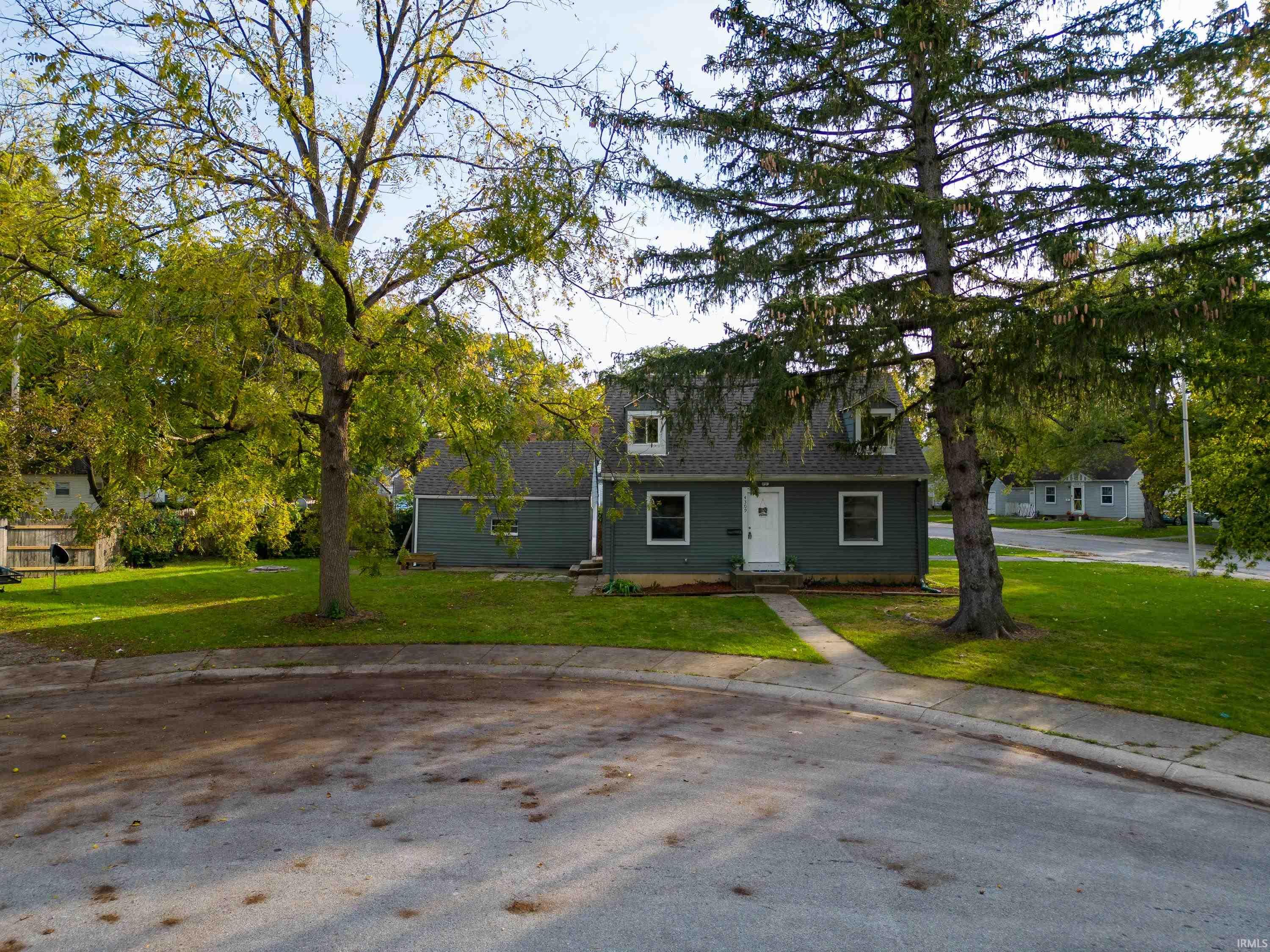Anthony Wayne Drive Apartments - oogjmk9
