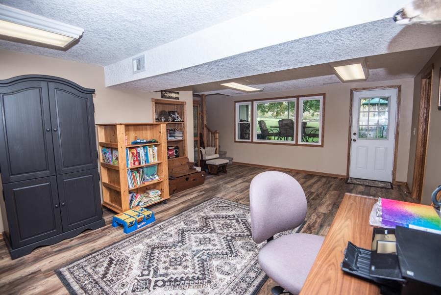 Photo 18 of 1555 W Maumee Street