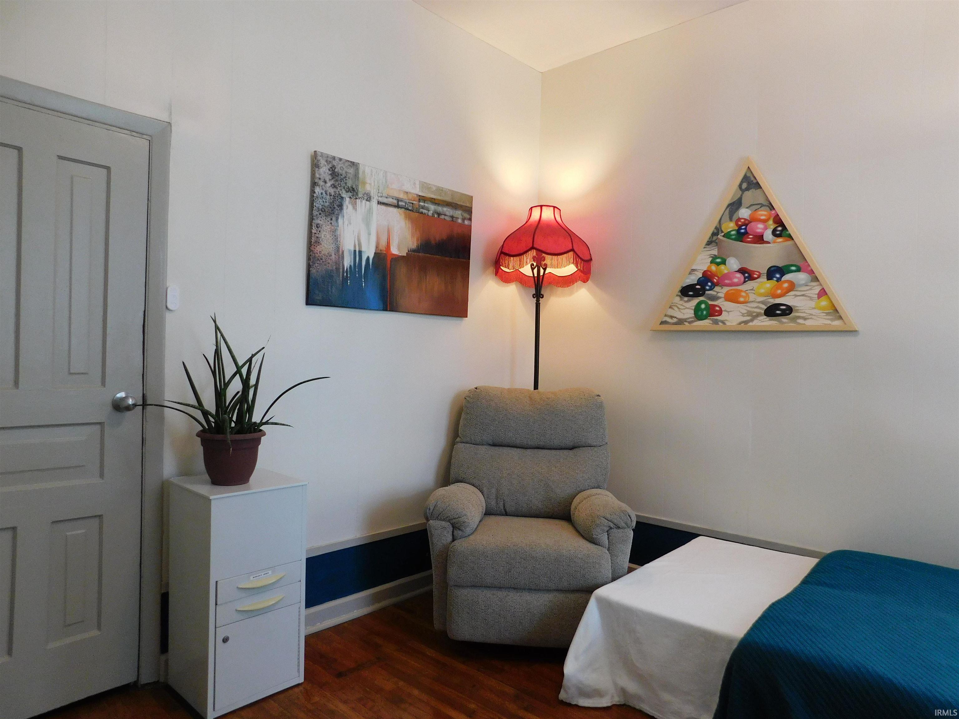 Photo 4 of 402 Greenwood Avenue
