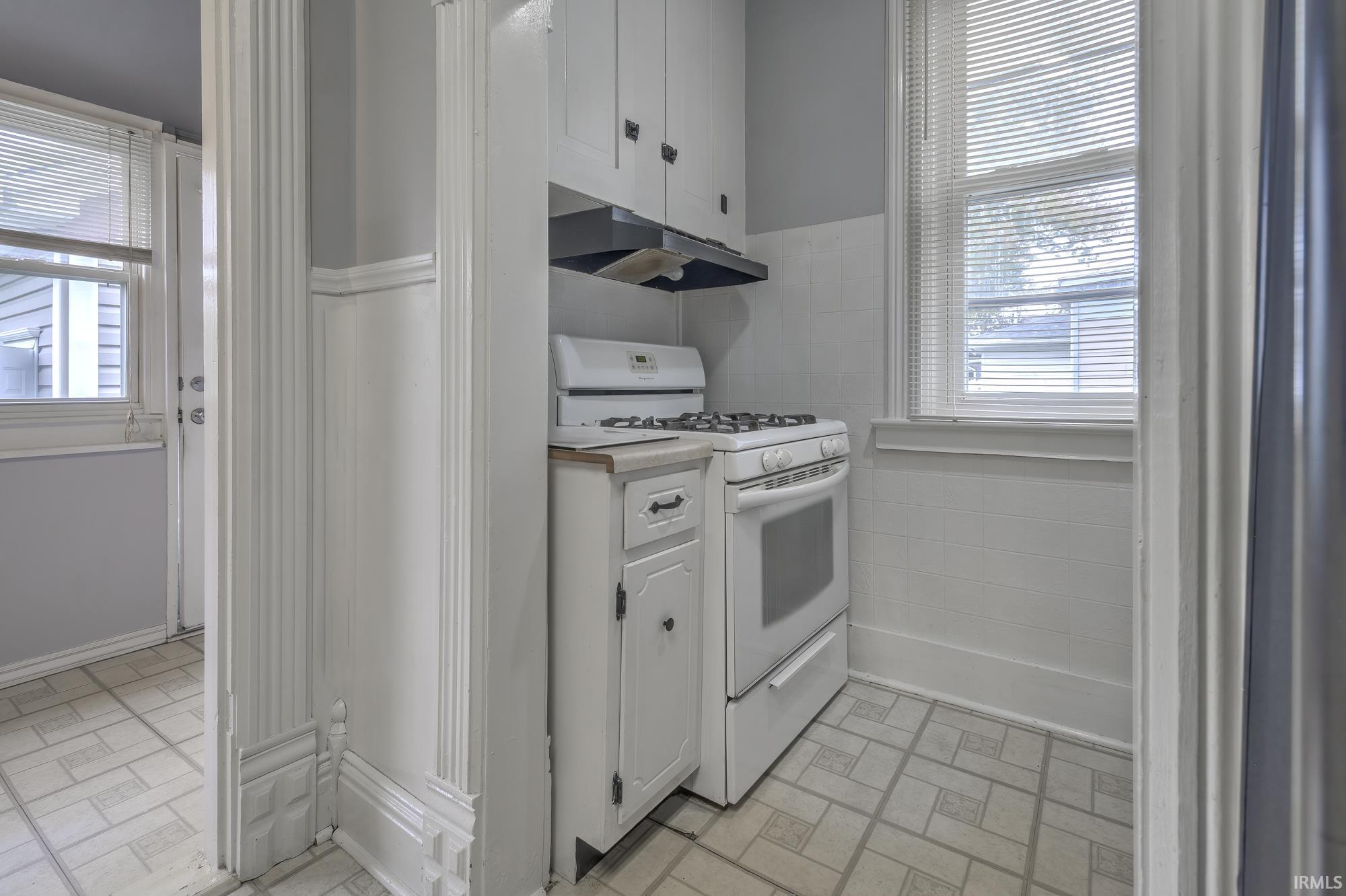 Photo 15 of 421 W Wiley Avenue
