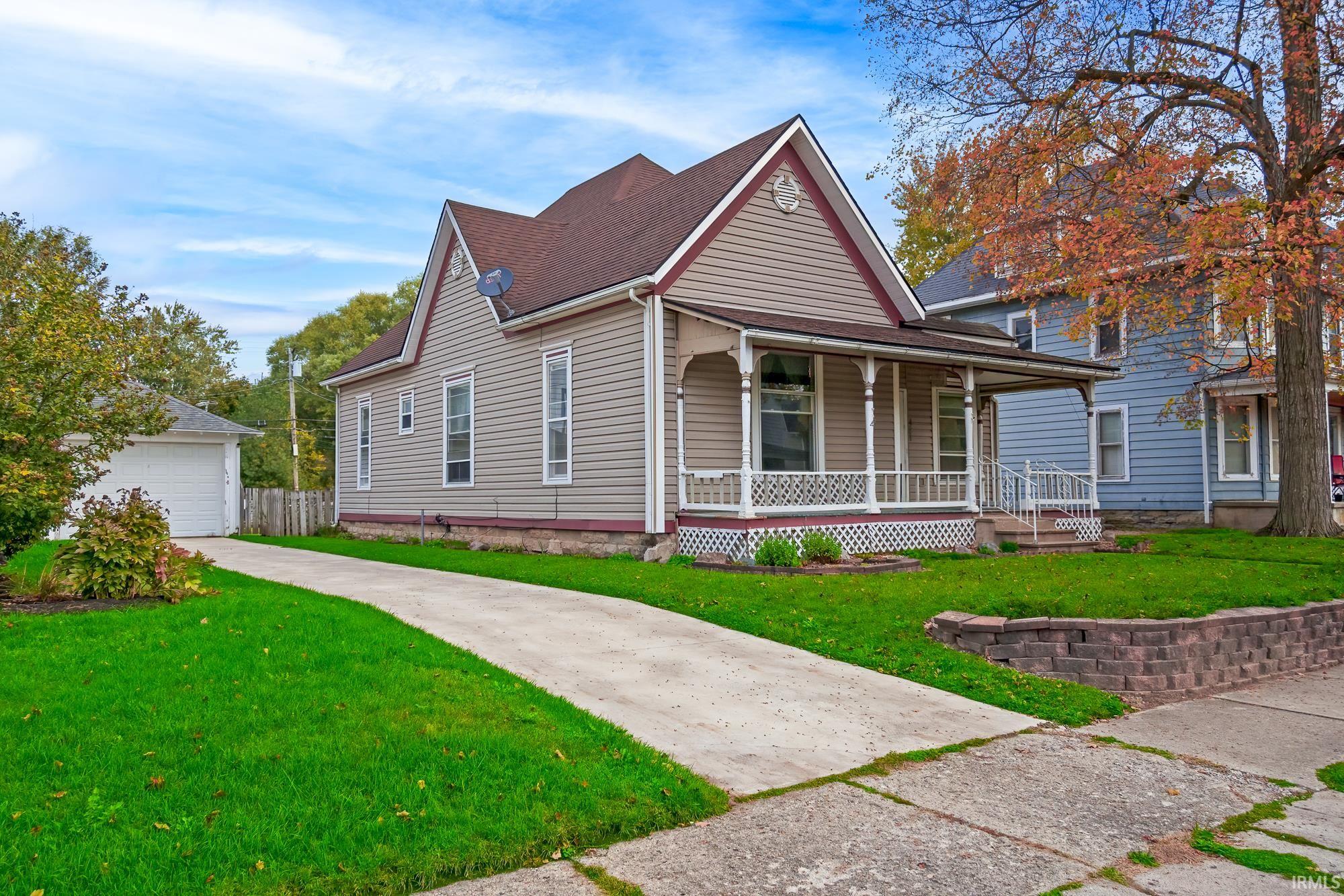 Photo 2 of 421 W Wiley Avenue
