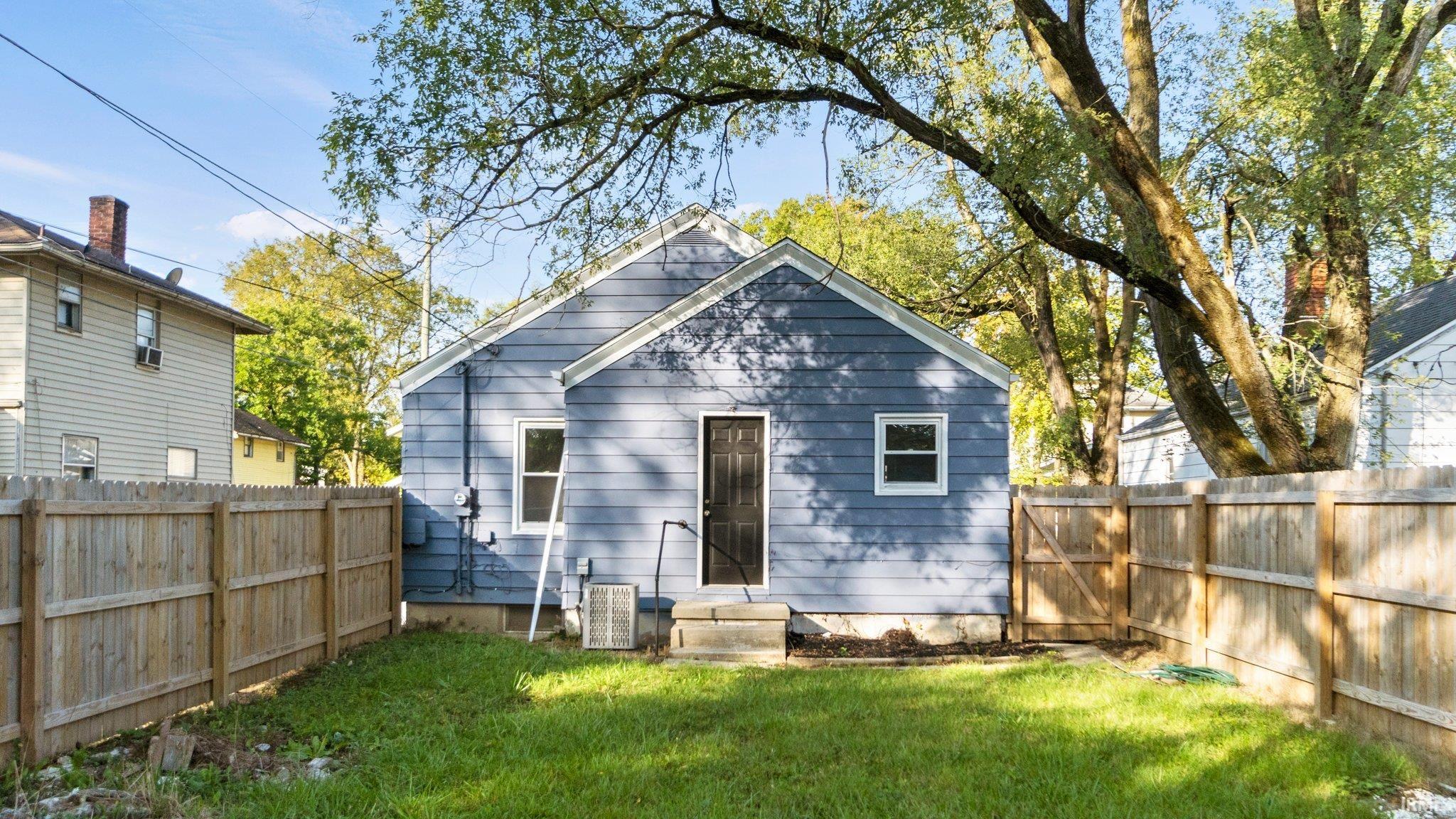 Photo 23 of 3525 Smith Street
