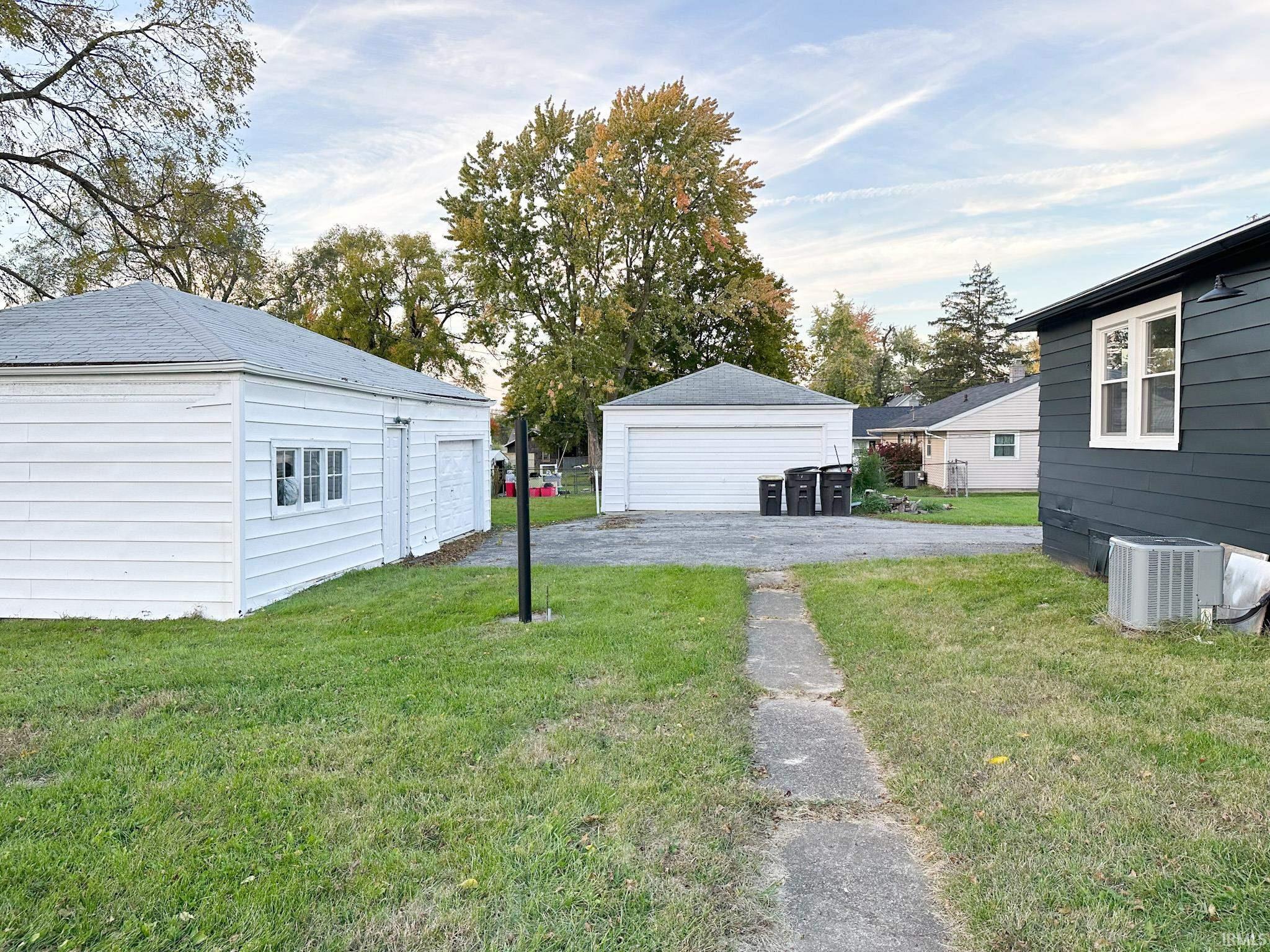 Photo 3 of 7218 Baer Road
