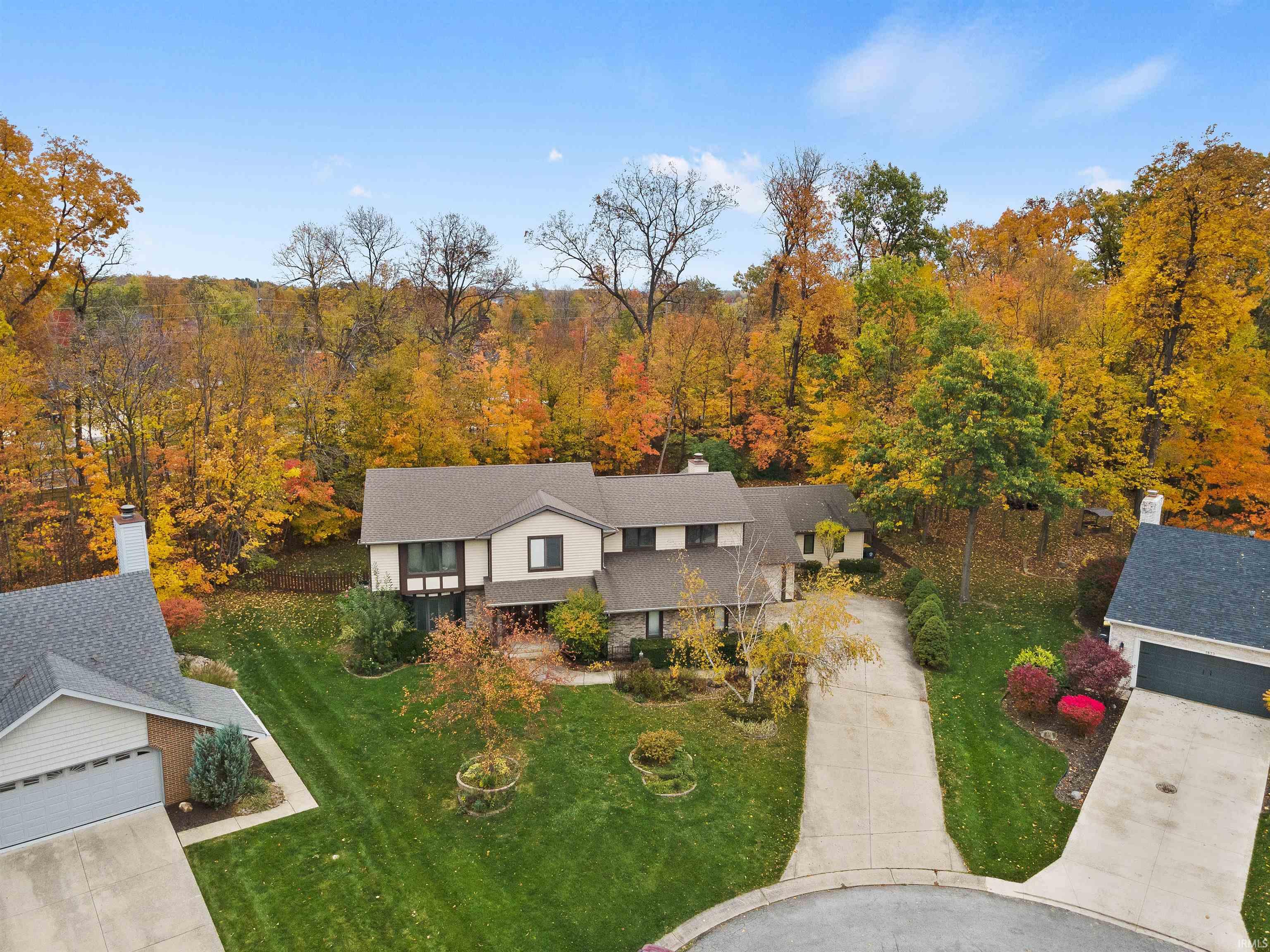 Photo 2 of 1825 Thicket Court