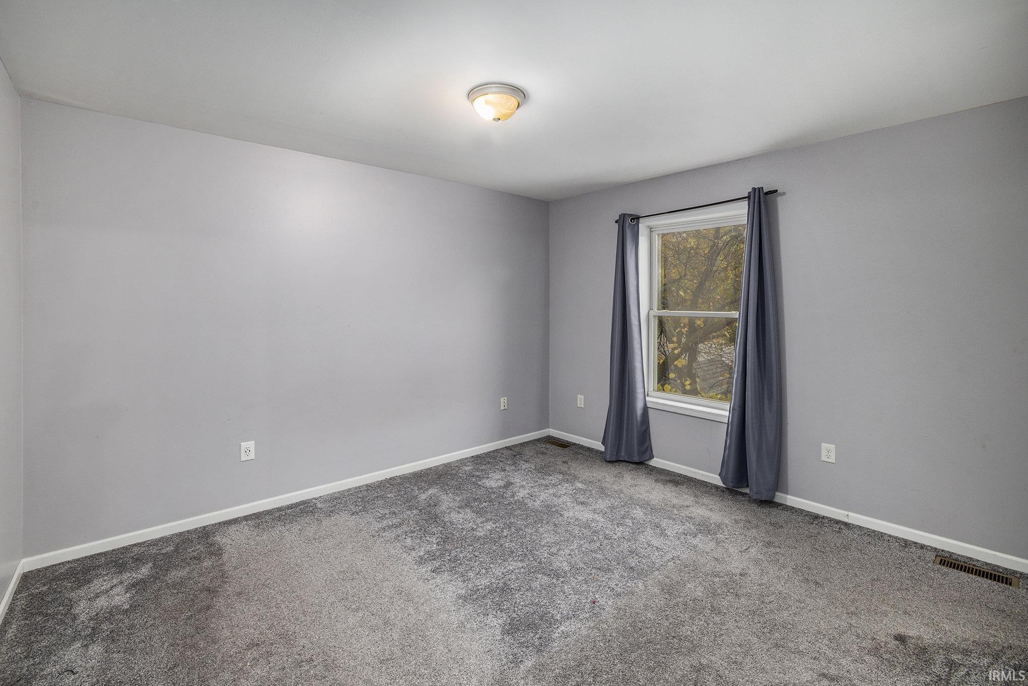 Photo 8 of 302 E Plymouth Avenue