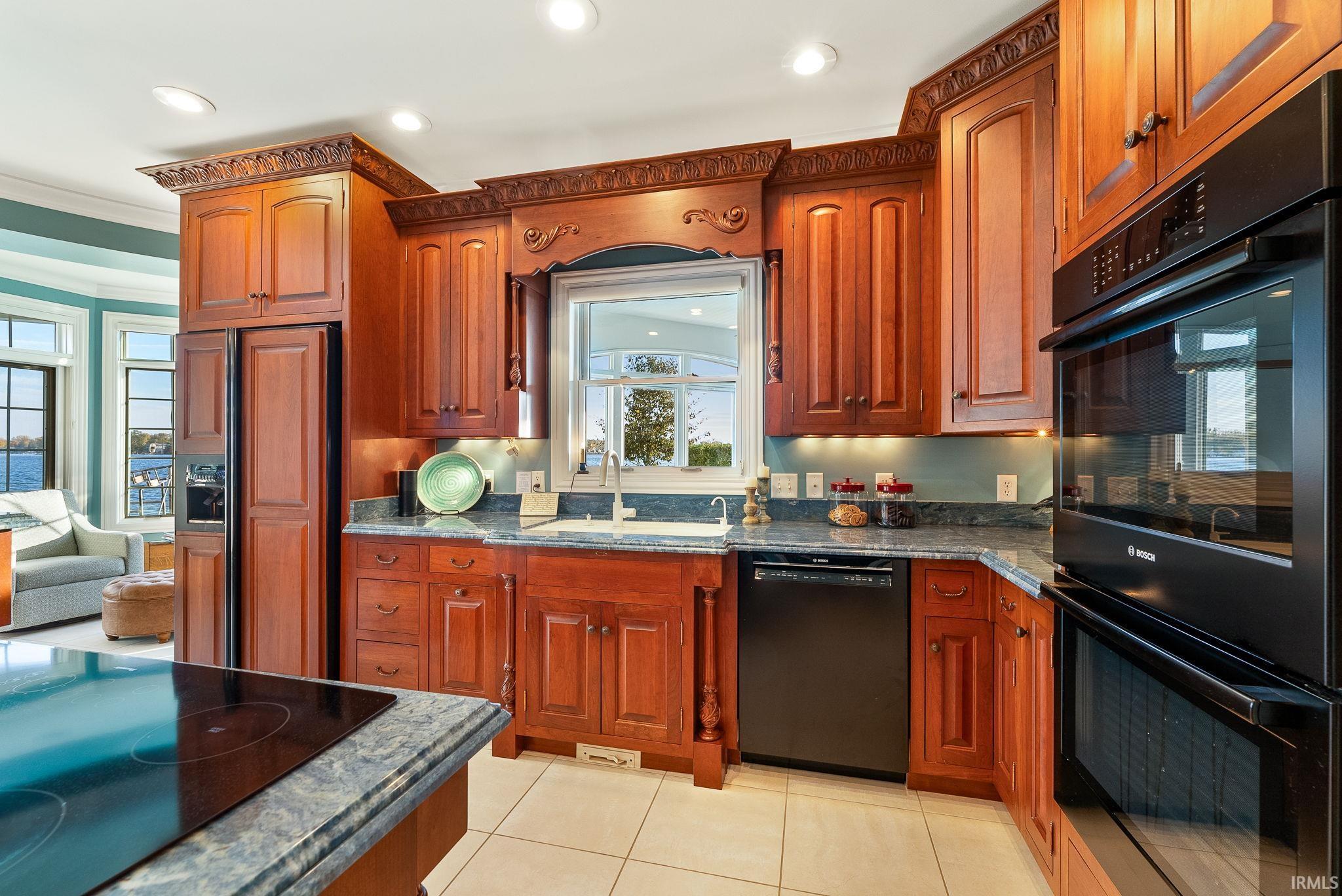 Photo 6 of 5973 E Island Avenue