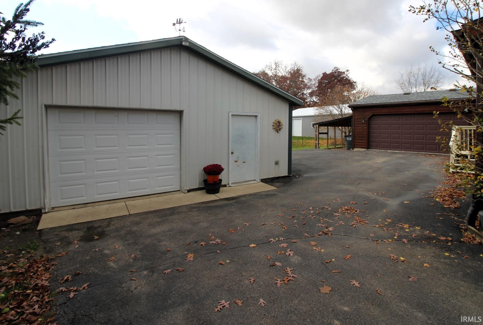 Photo 6 of 11950 E 390 S Road