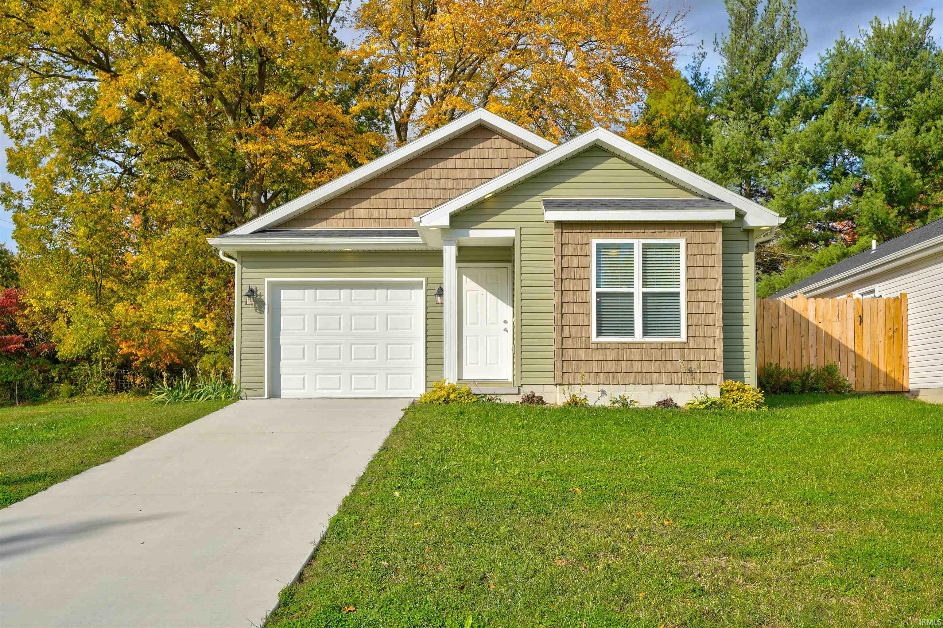 Unwind In Your Private Oasis Townhomes In Novi Mi Designed For Relaxation - gha4wwm