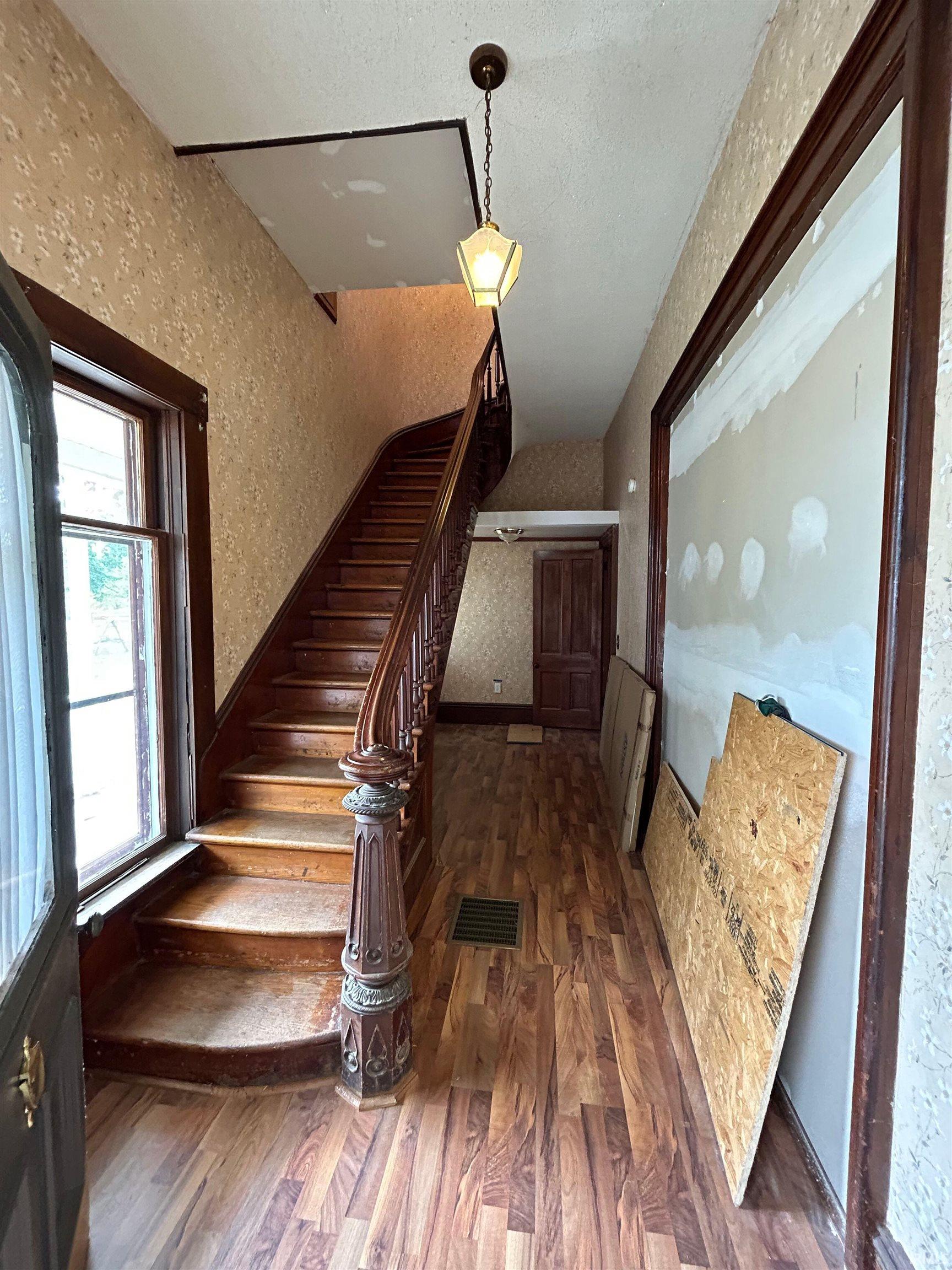 Photo 5 of 207 N Main Street