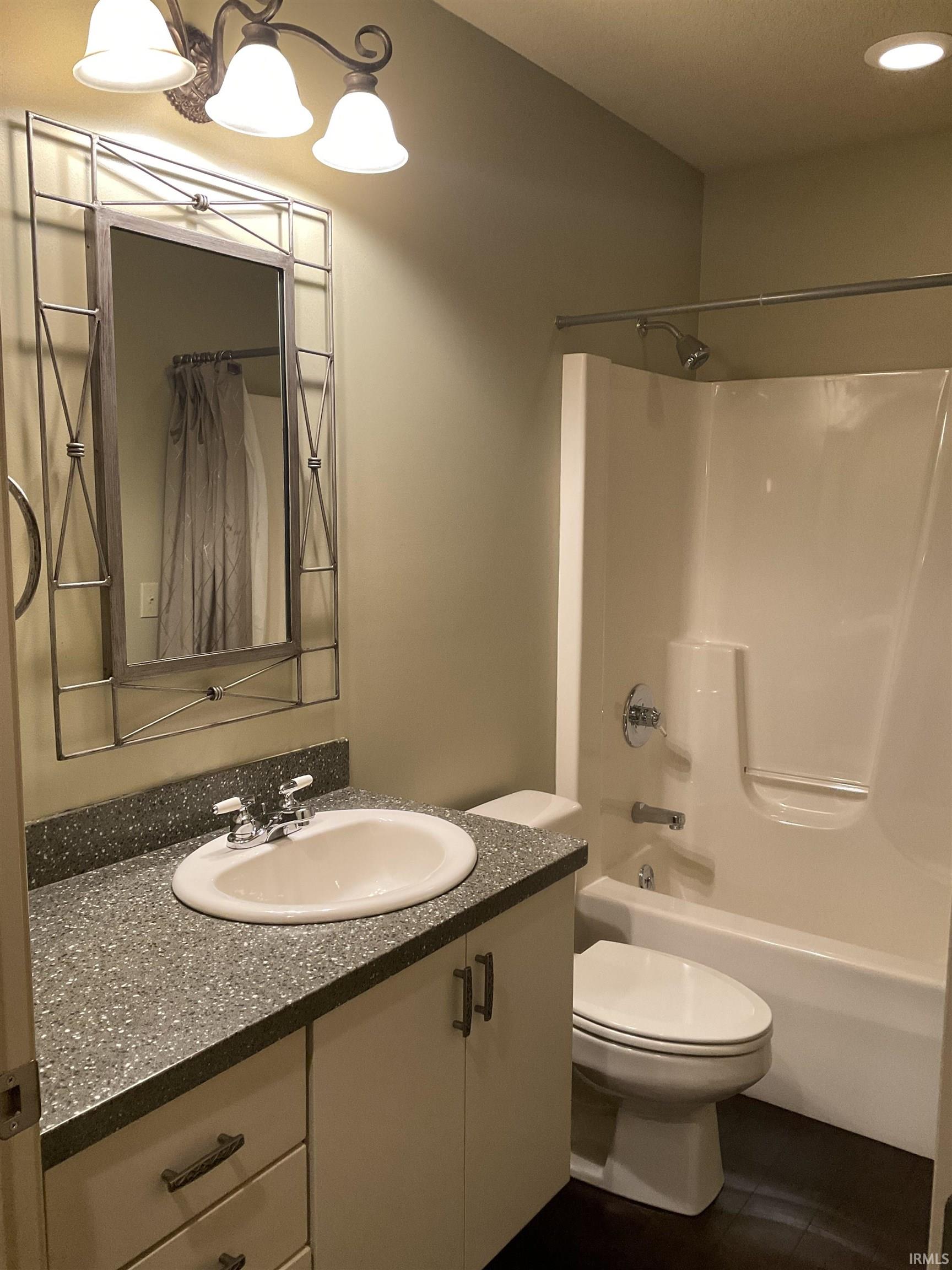 Photo 7 of 4420 Manistee Drive
