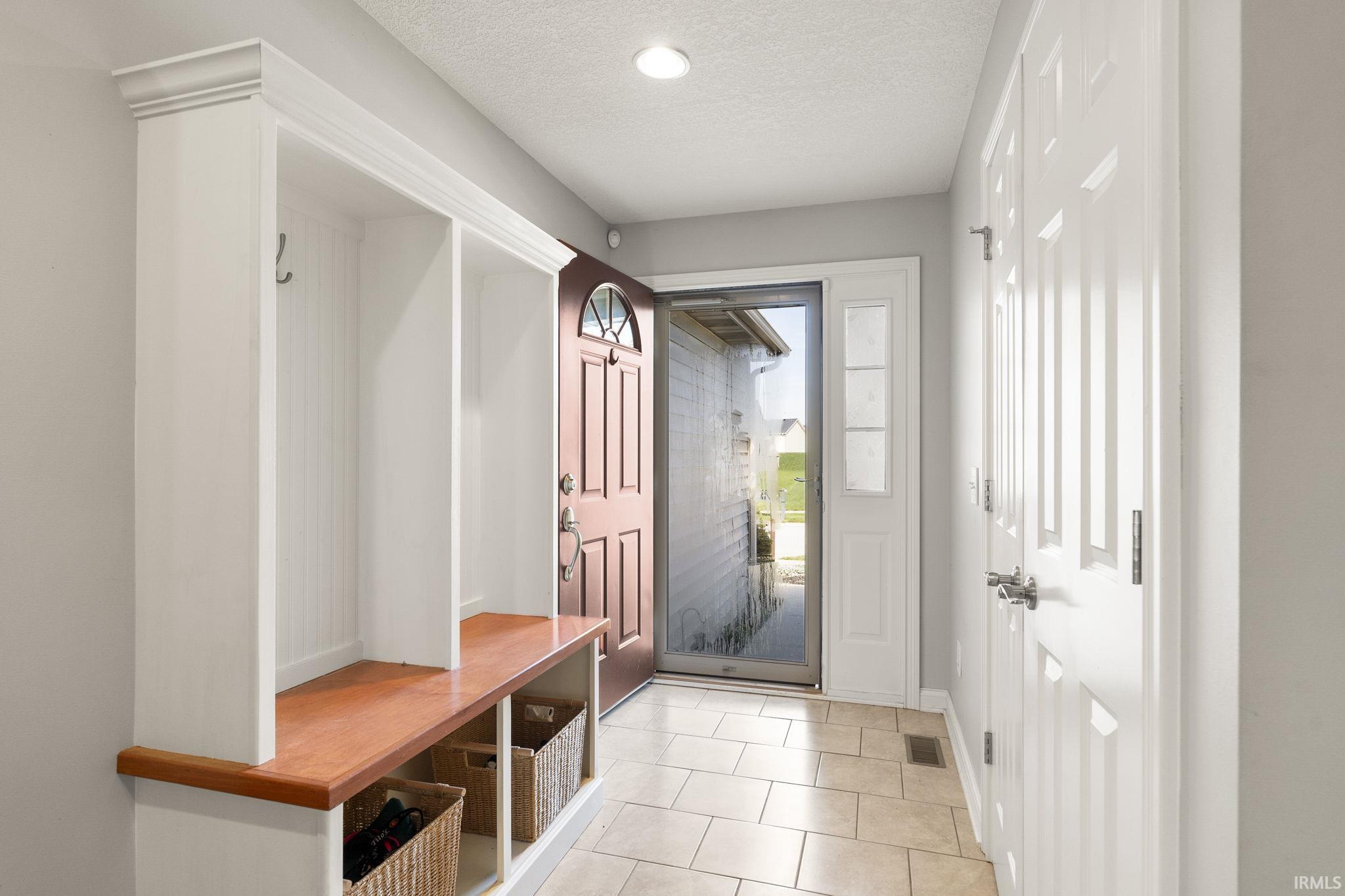Photo 2 of 8819 Strathmore Lane