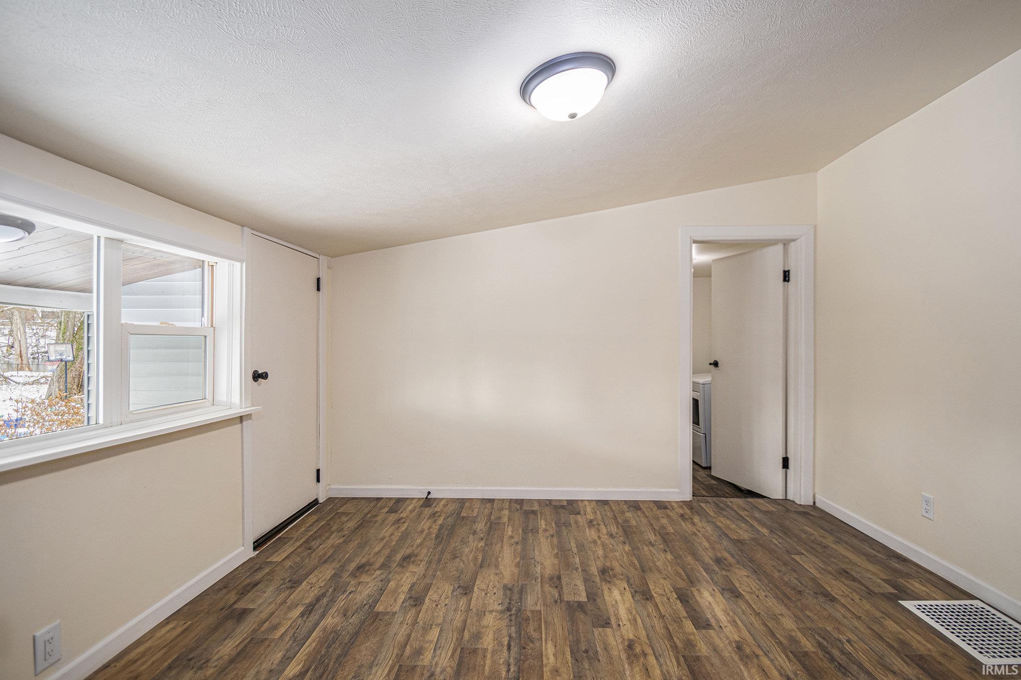 Photo 10 of 159 Nadel Avenue