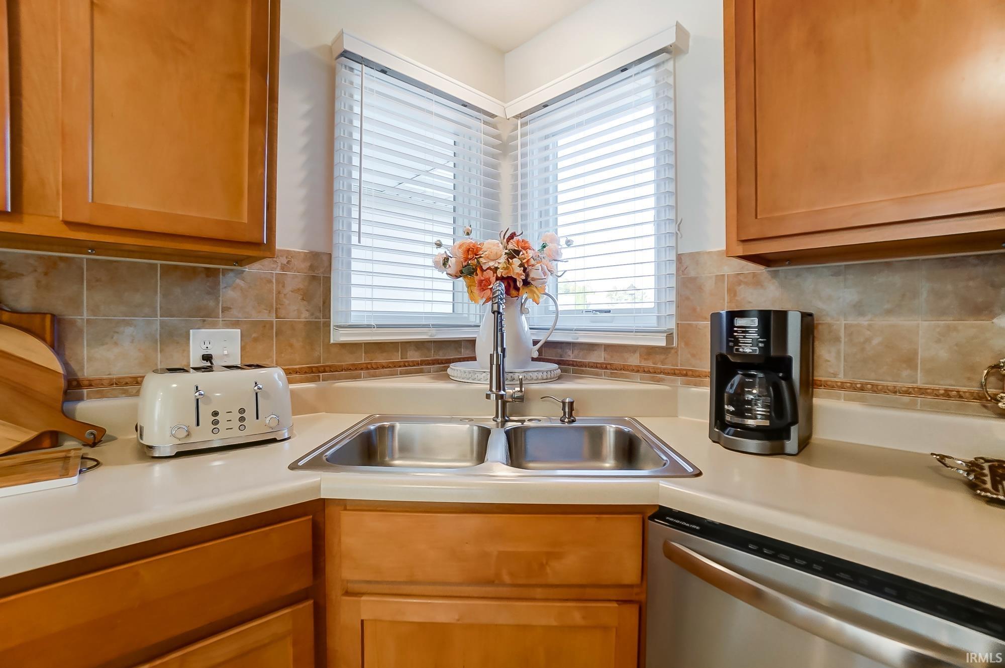 Photo 12 of 3817 Woodcliffe Drive