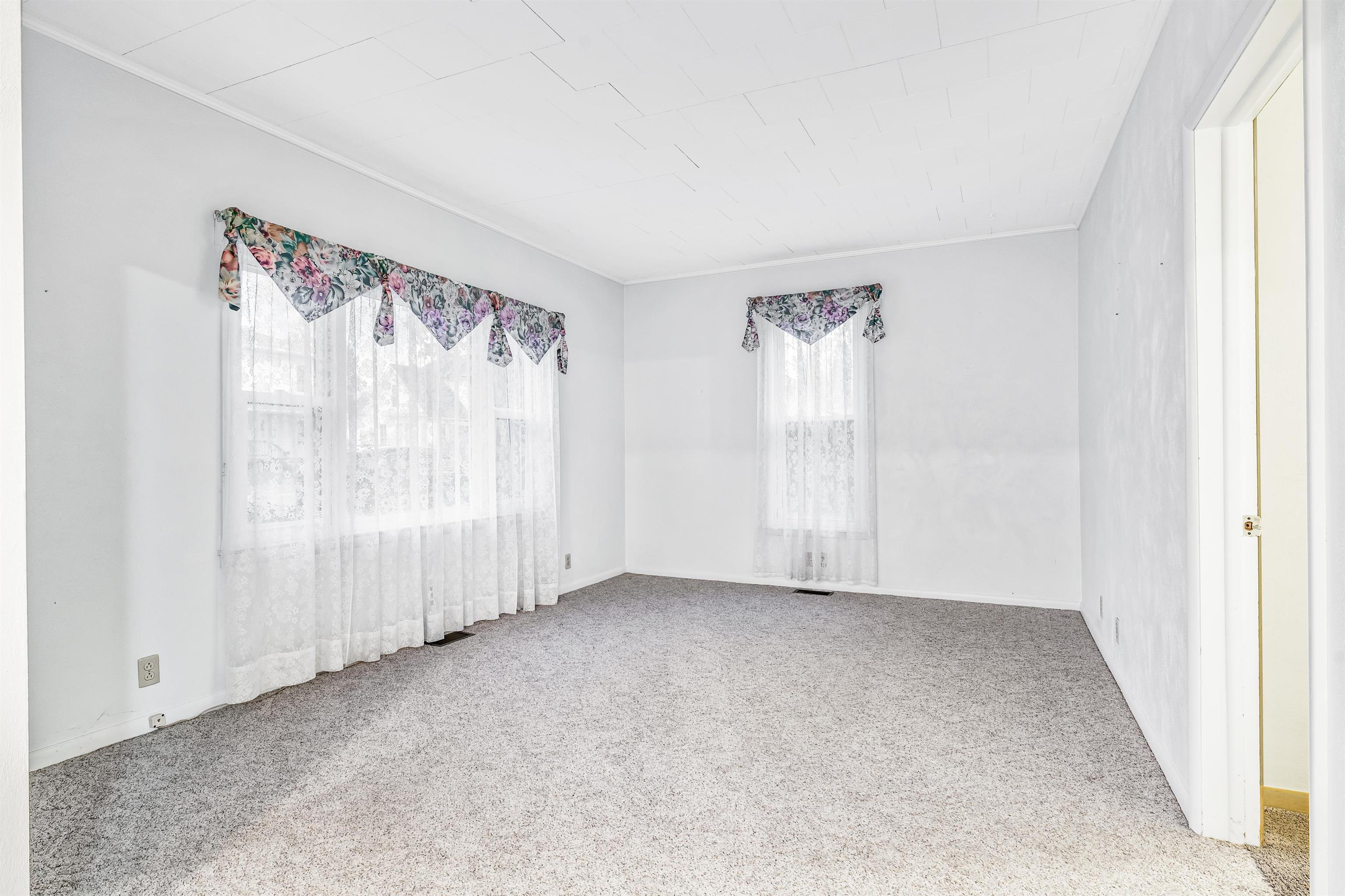 Photo 1 of 209 W Elm Street