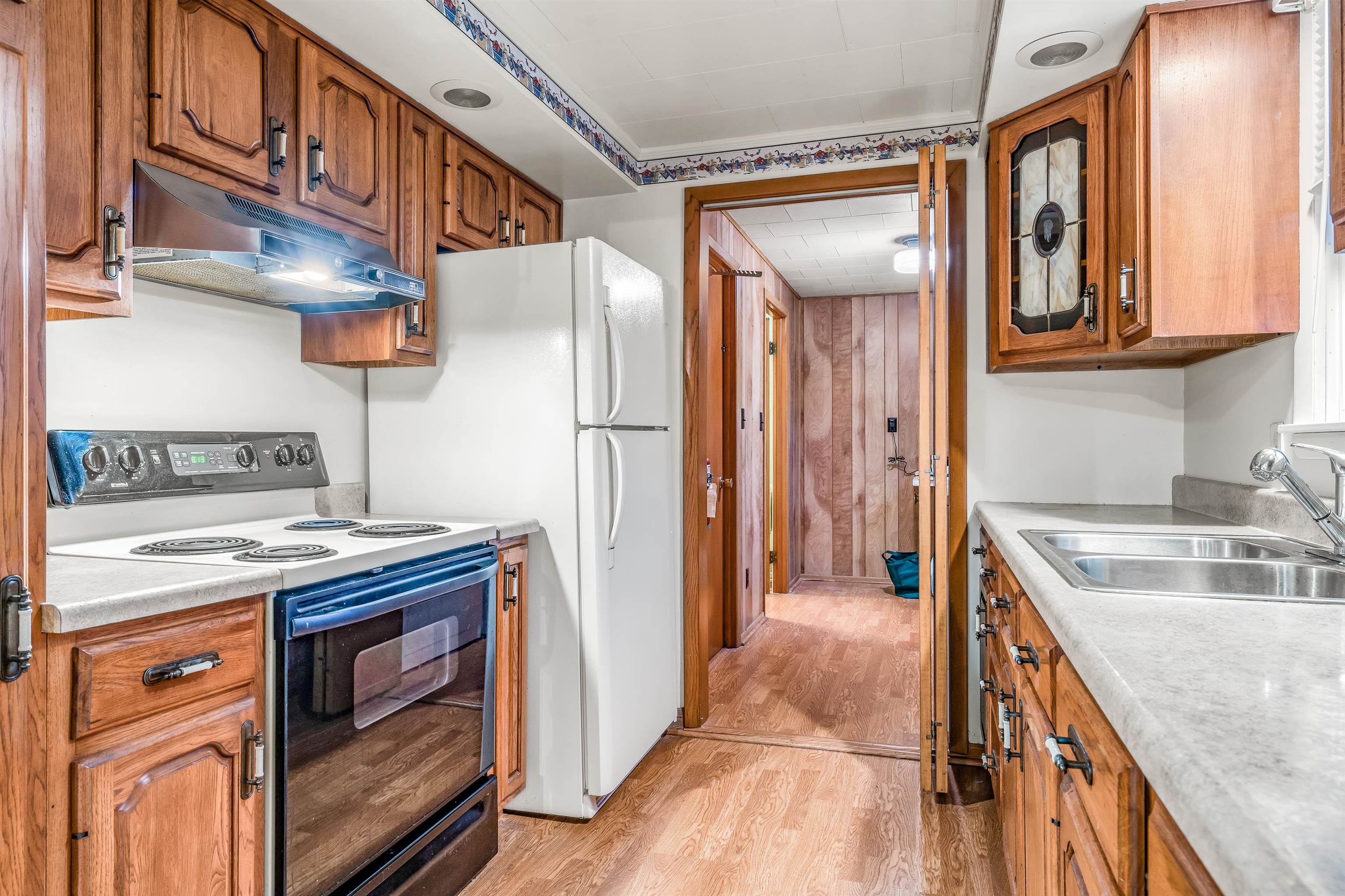 Photo 3 of 209 W Elm Street