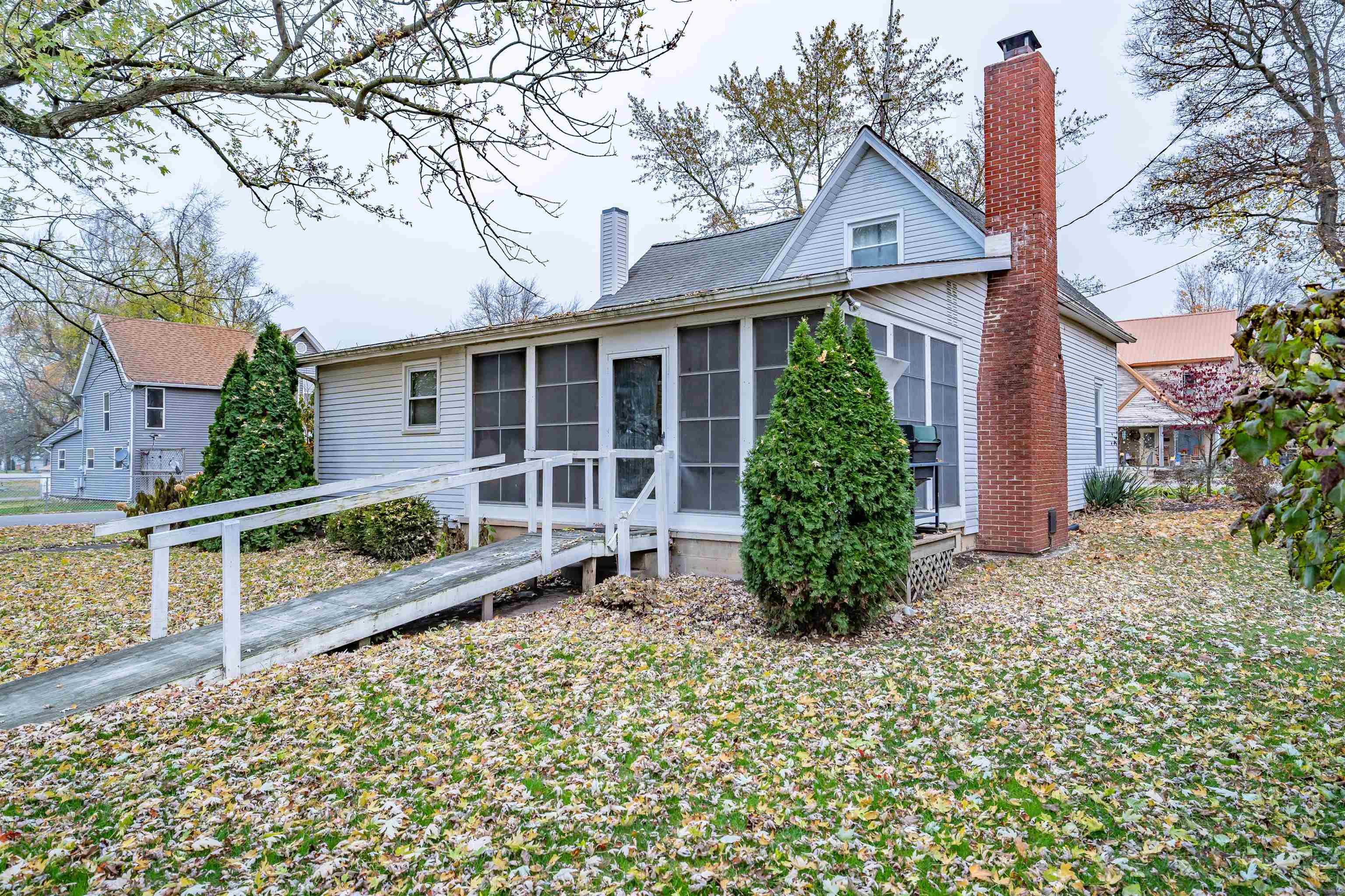Photo 34 of 209 W Elm Street