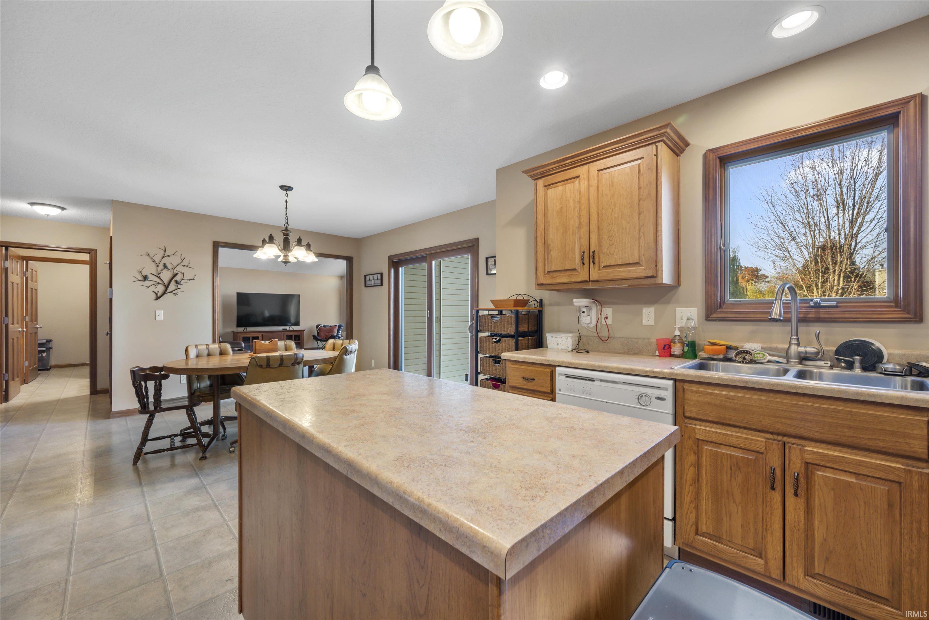 Photo 7 of 412 Rockwell Avenue