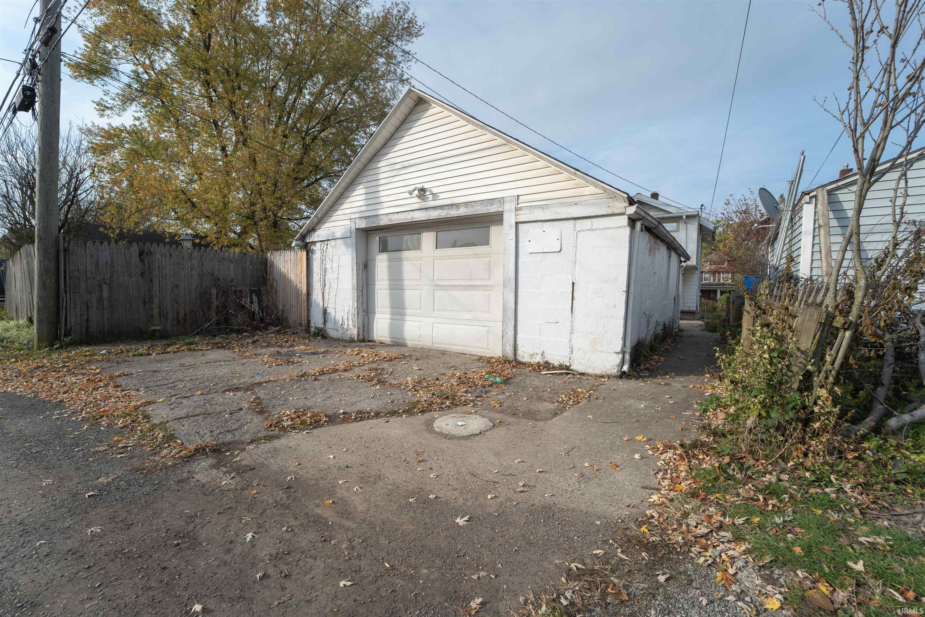 Photo 3 of 3121 Webster Street