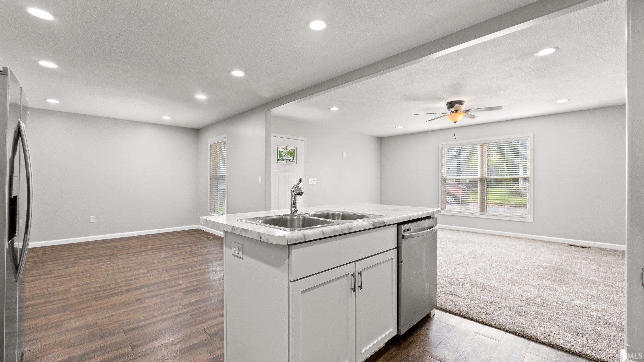 Photo 13 of 320 Kinsmoor Avenue