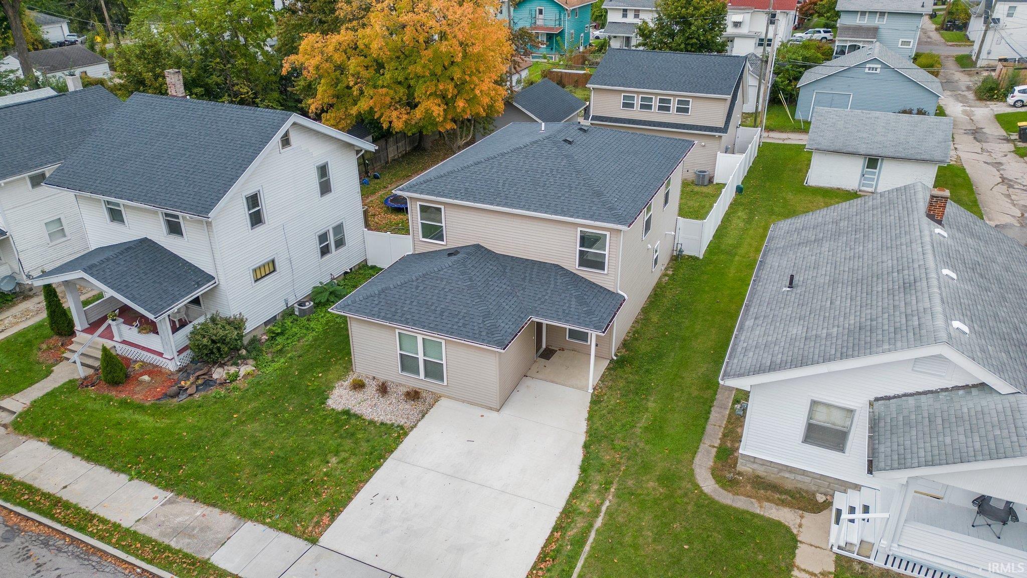 Photo 2 of 320 Kinsmoor Avenue