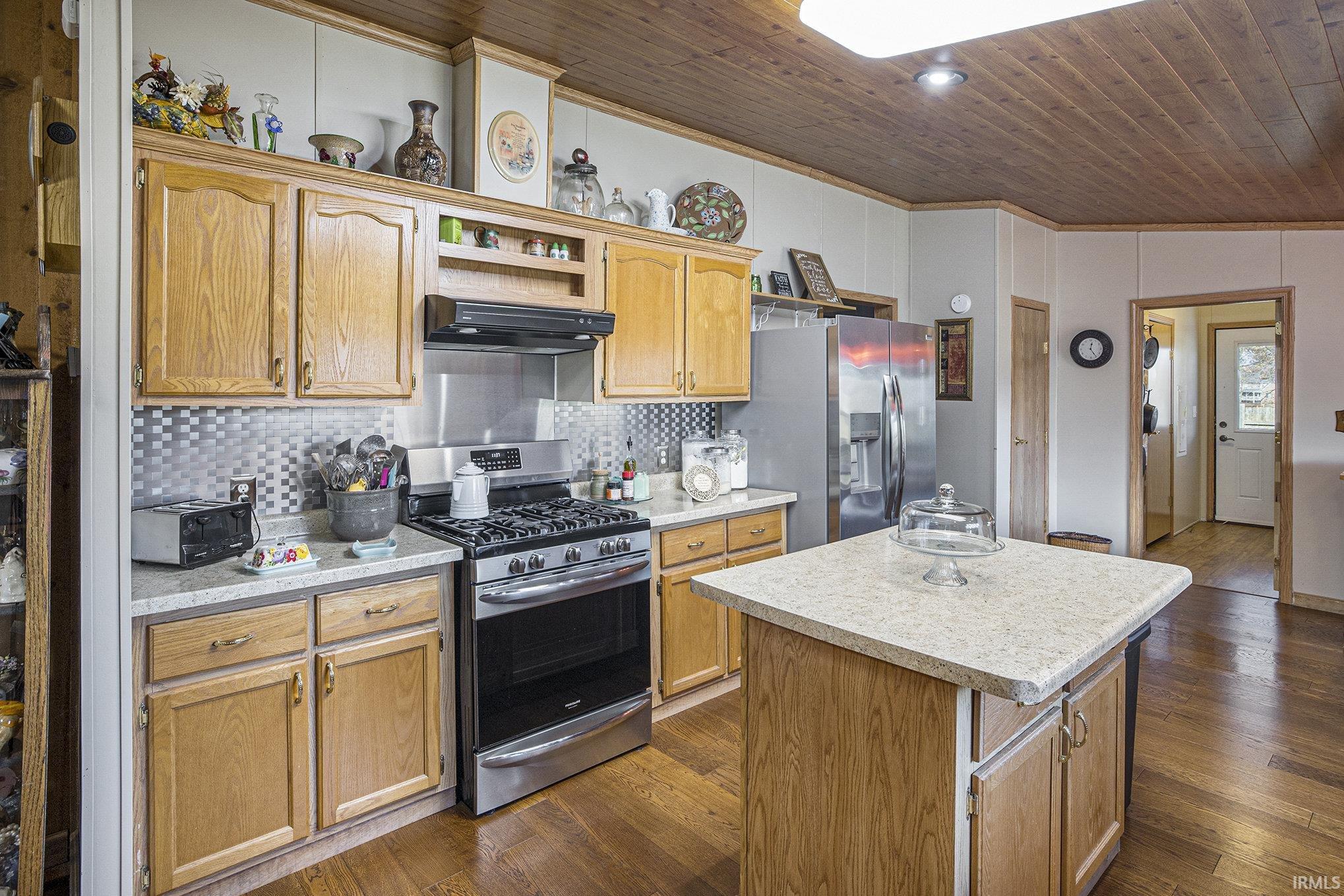 Photo 10 of 2085 S 275 E Road