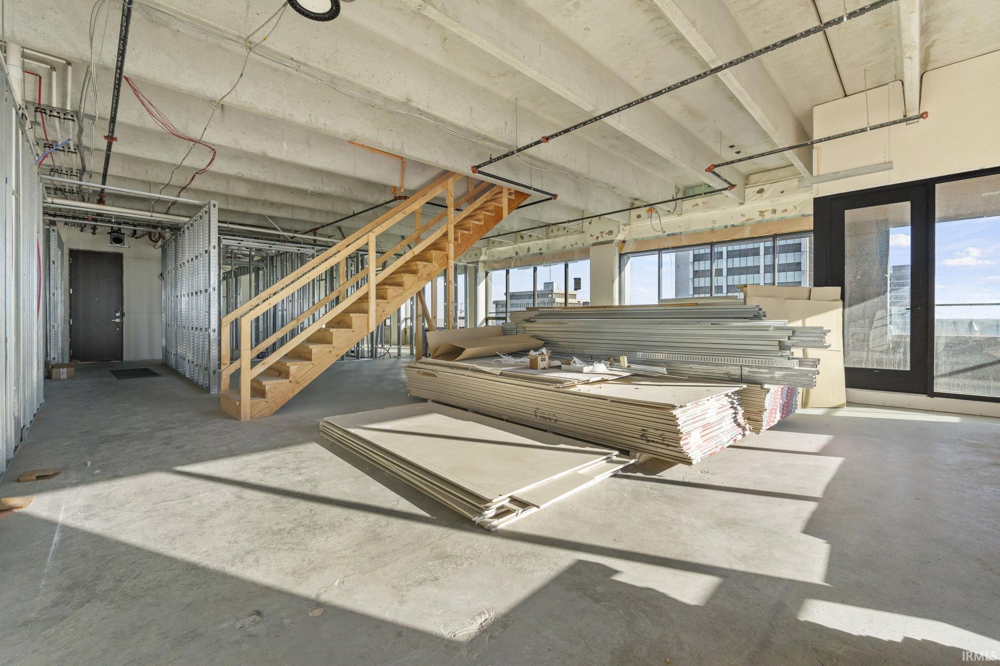 Photo 2 of 202 W Berry Street