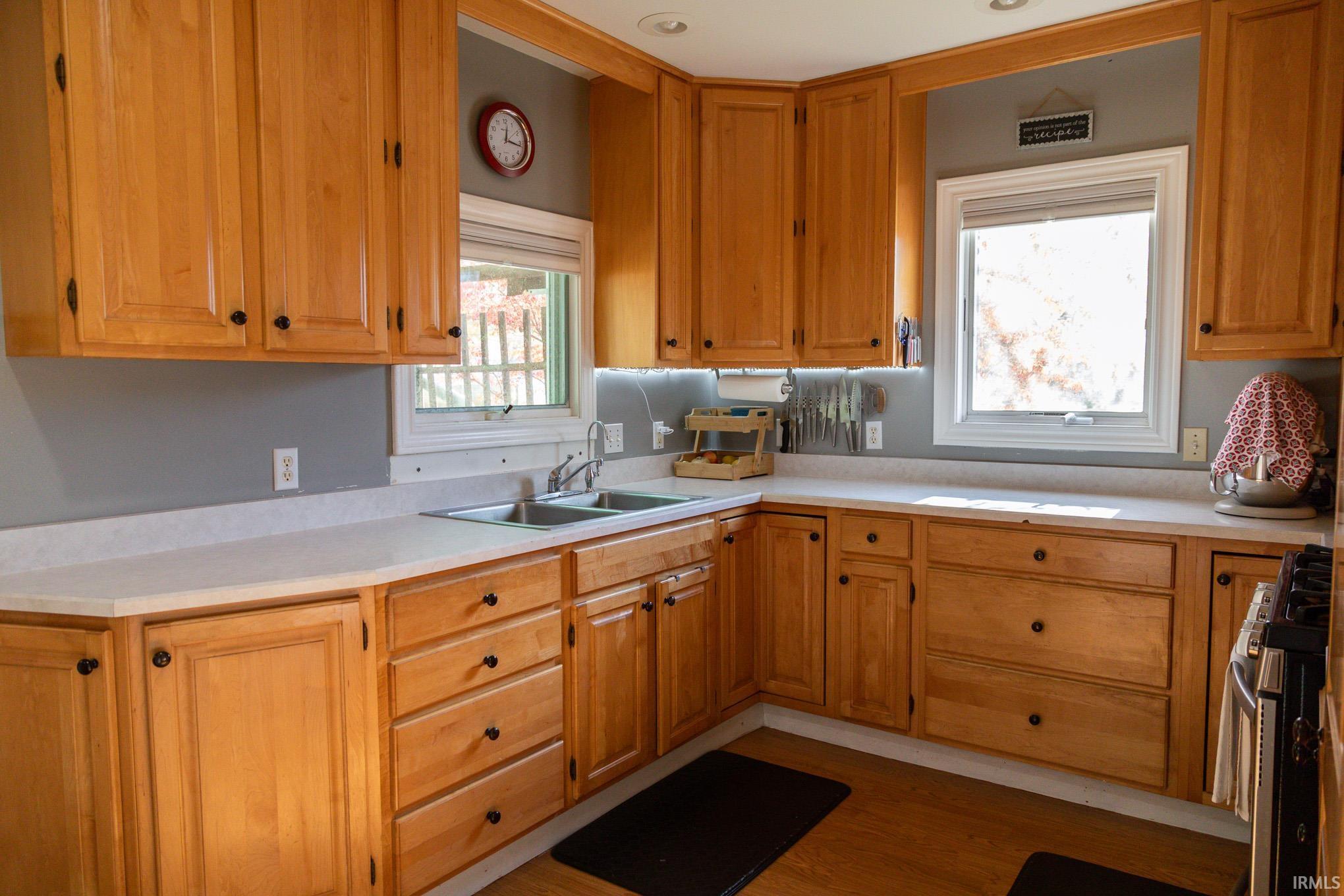 Photo 13 of 908 S 6TH Street