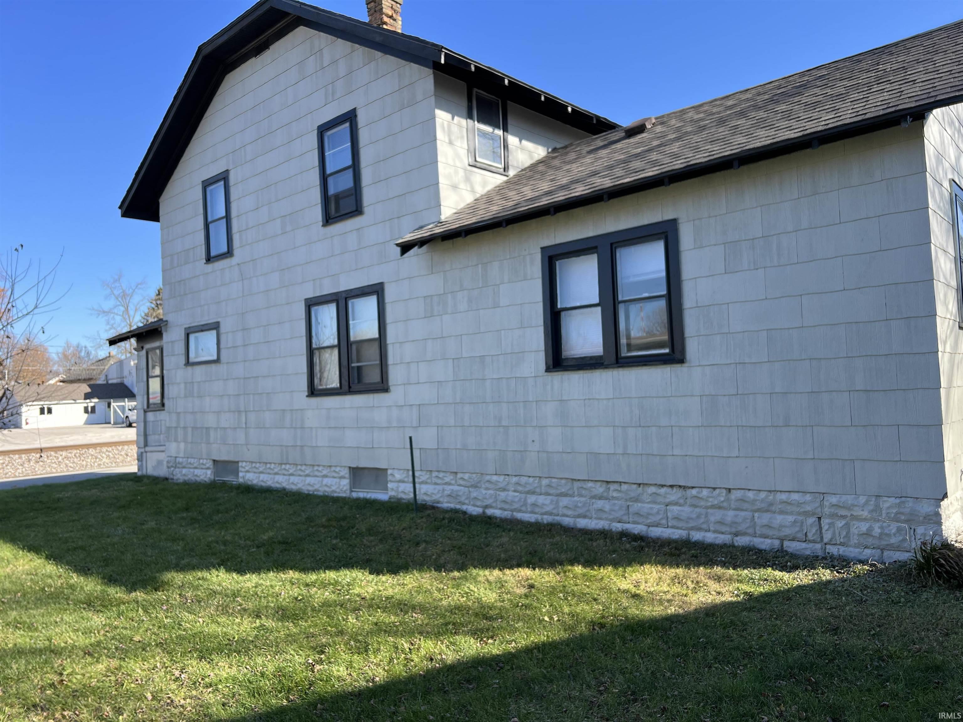 Photo 5 of 618 Center Street
