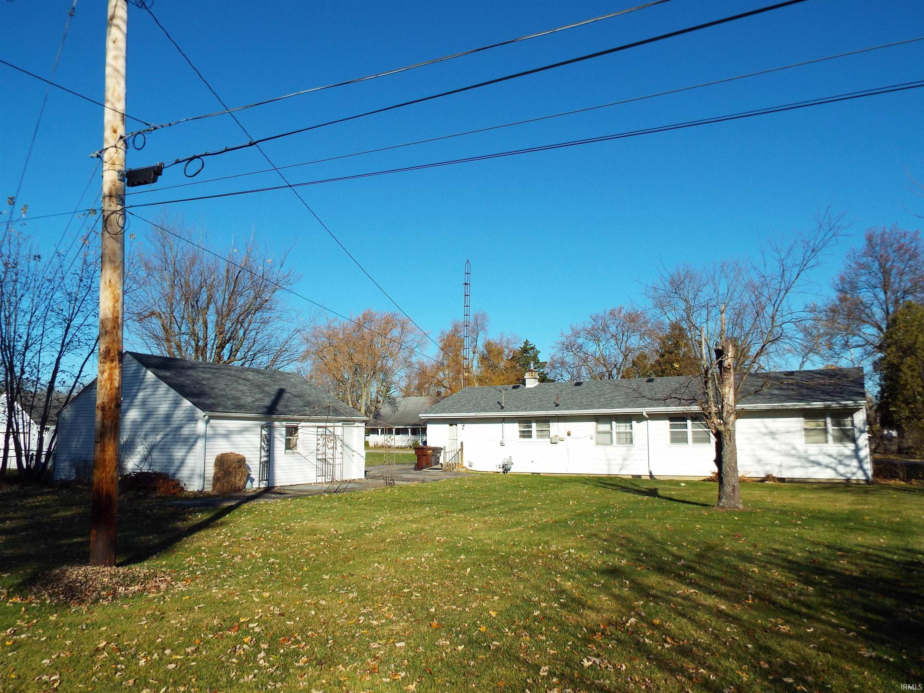 Photo 3 of 3908 E Maple Grove Avenue