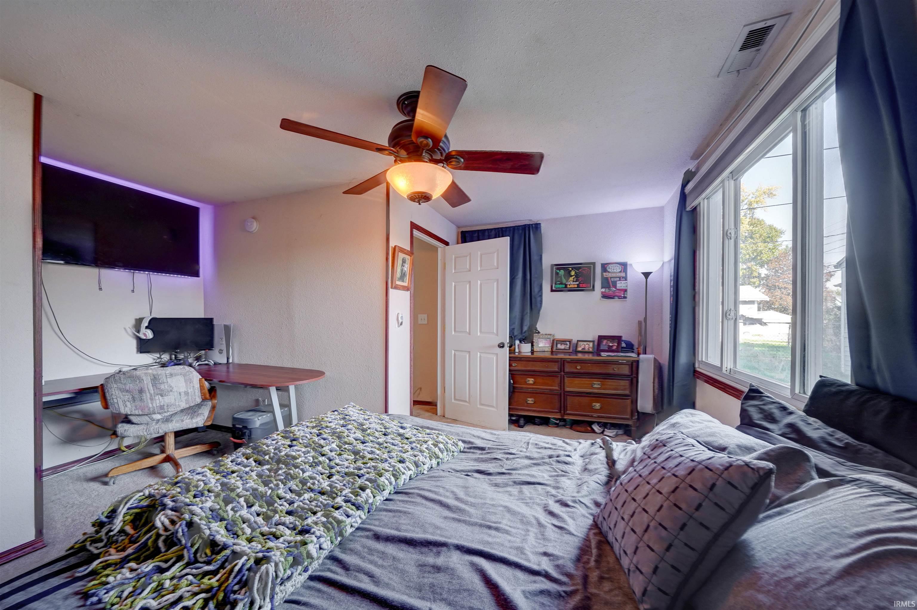 Photo 10 of 605 S Cowen Street