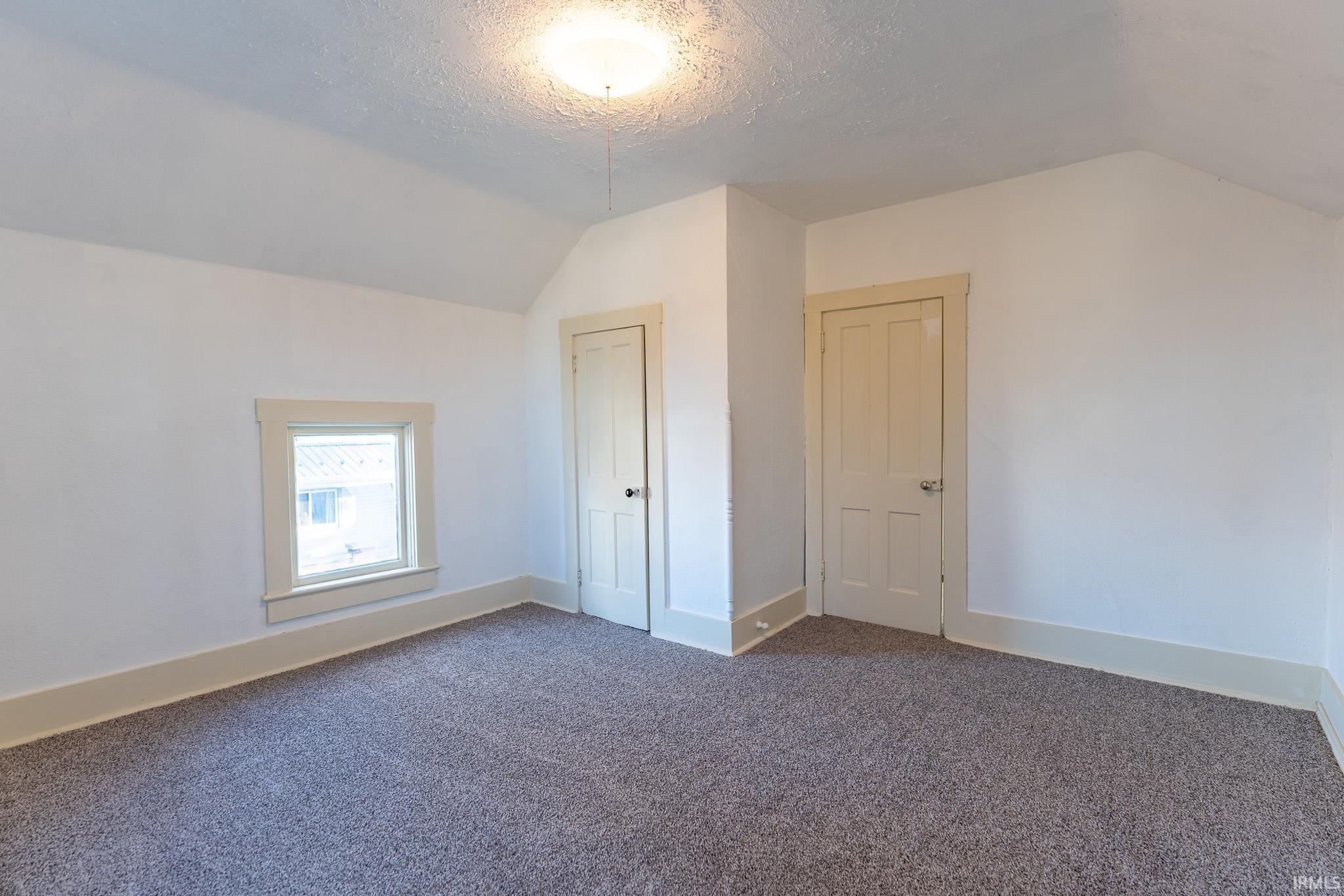 Photo 16 of 108 E Kendall Street