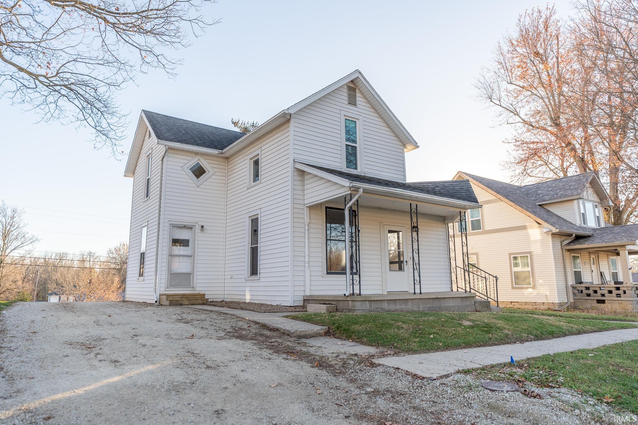 Photo 2 of 108 E Kendall Street
