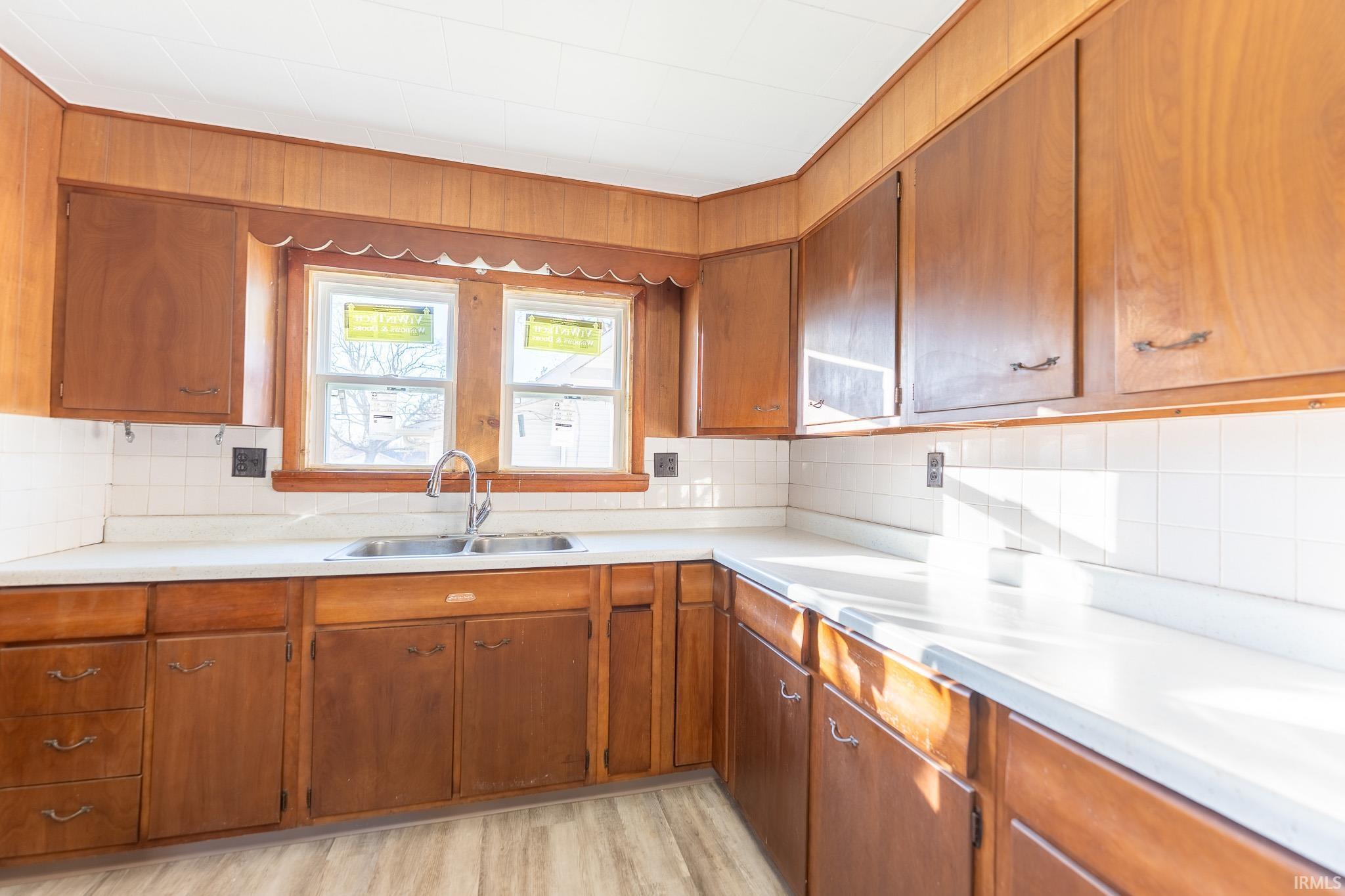Photo 7 of 108 E Kendall Street