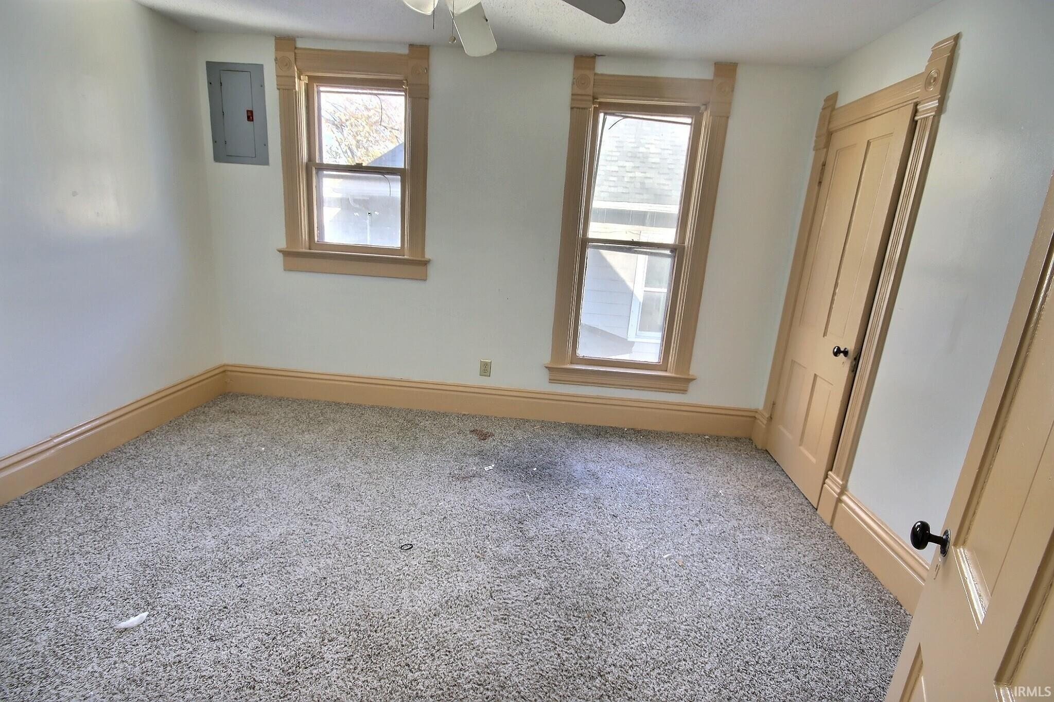 Photo 5 of 835 Columbia Avenue