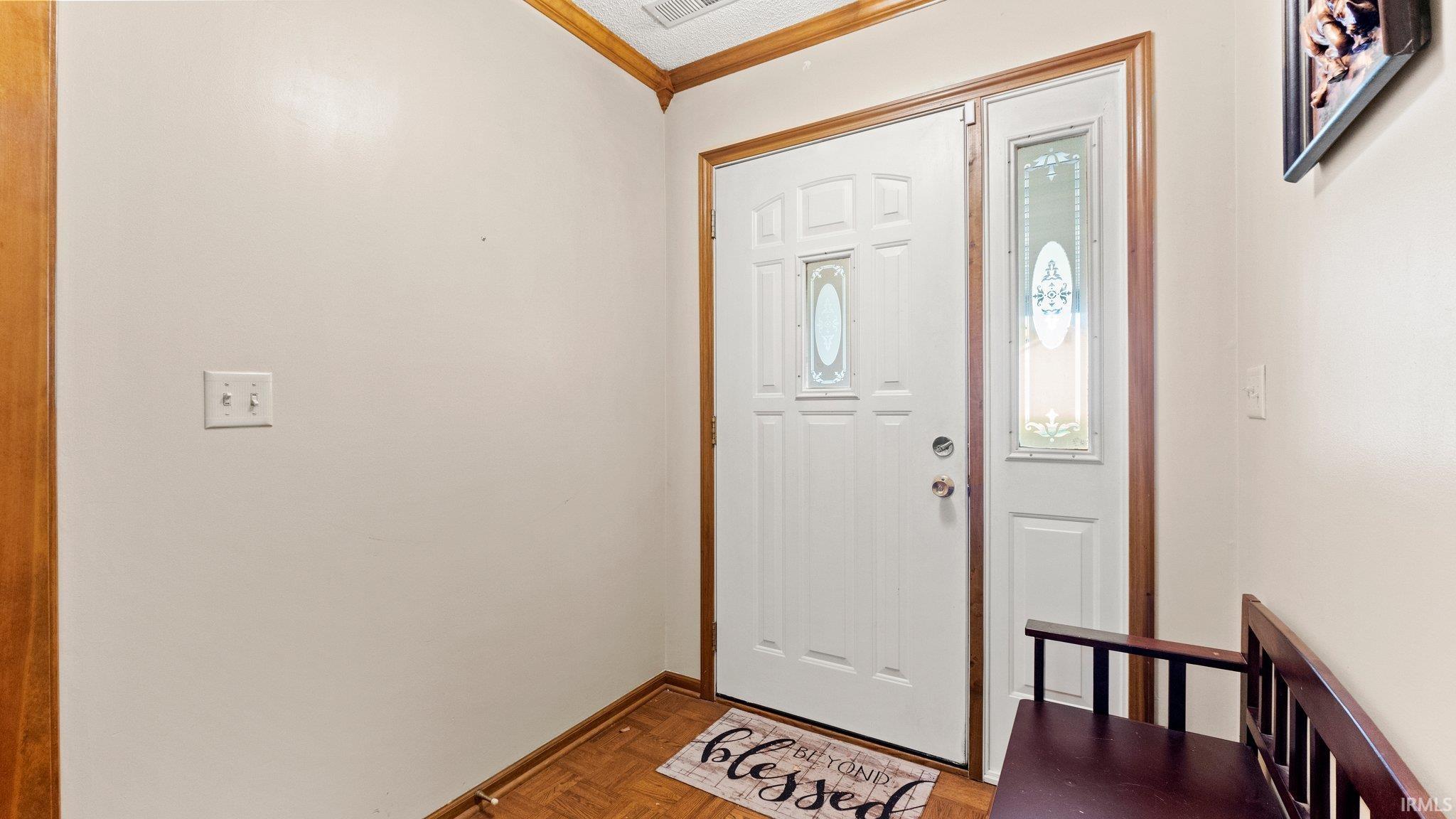 Photo 3 of 7924 Wildberry Lane