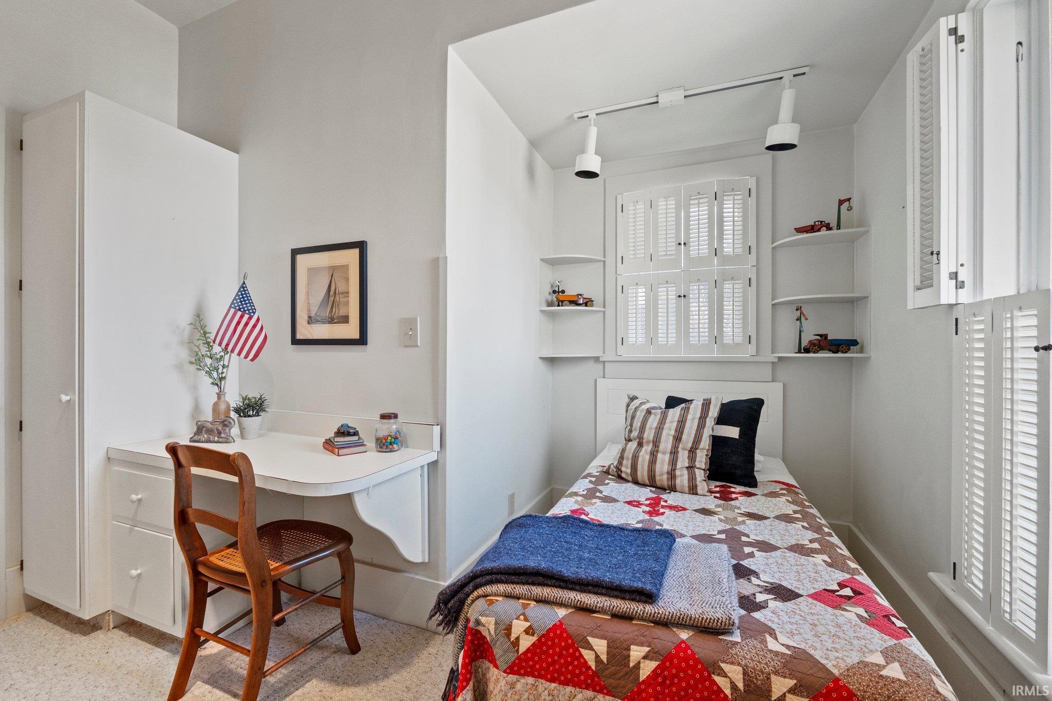 Photo 28 of 818 Mott Street