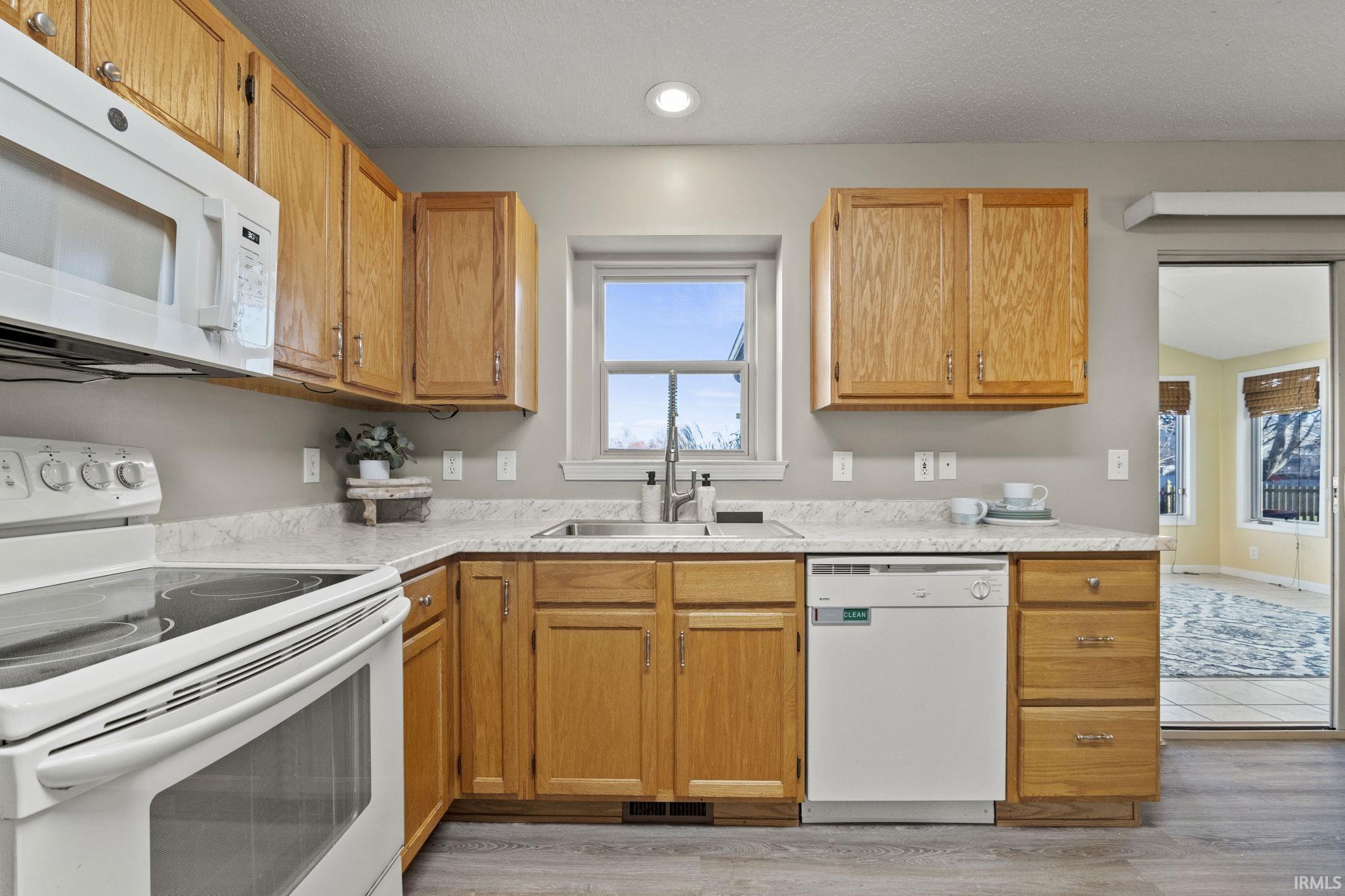 Photo 10 of 11718 Maywin Drive