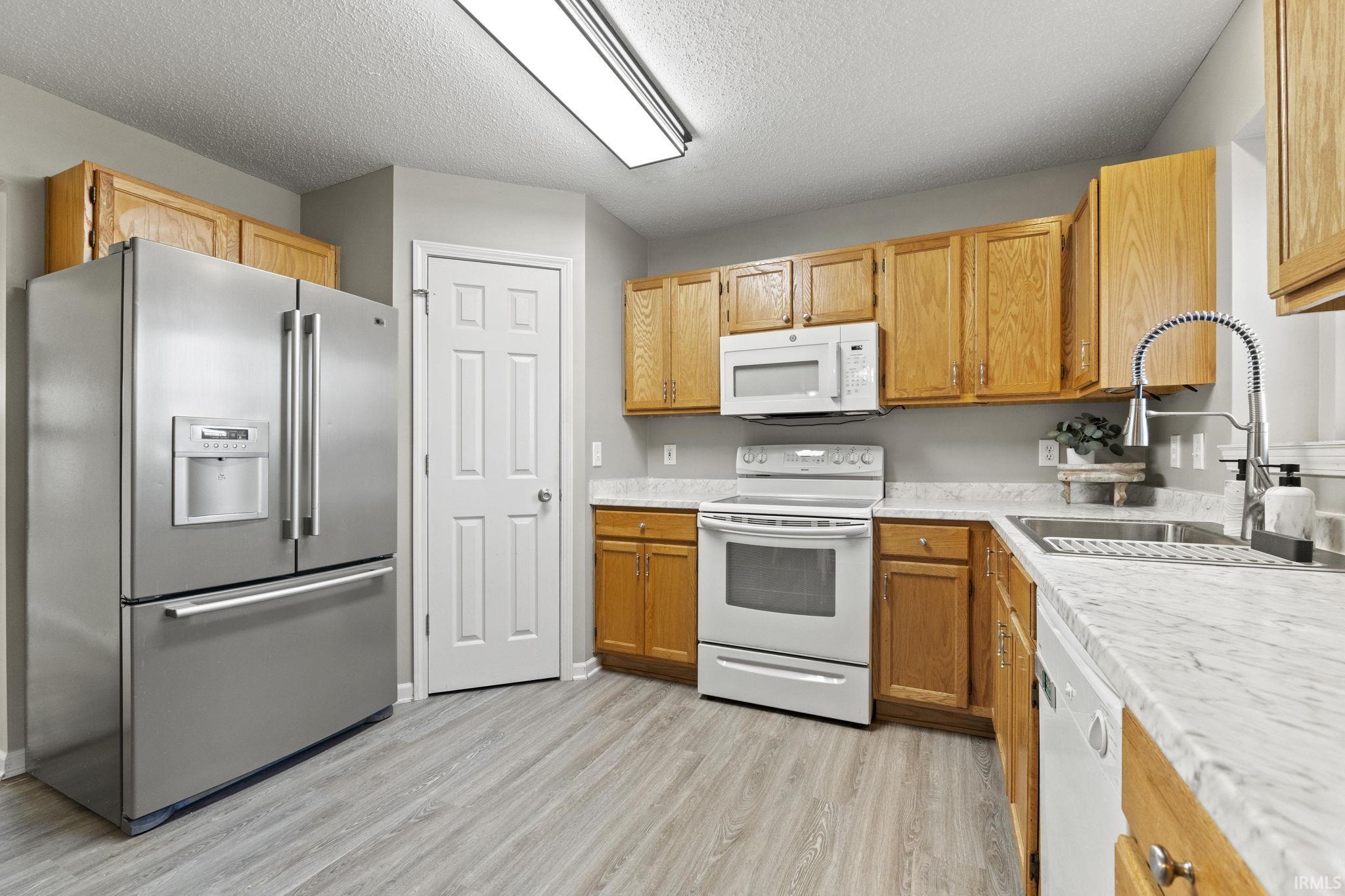 Photo 12 of 11718 Maywin Drive