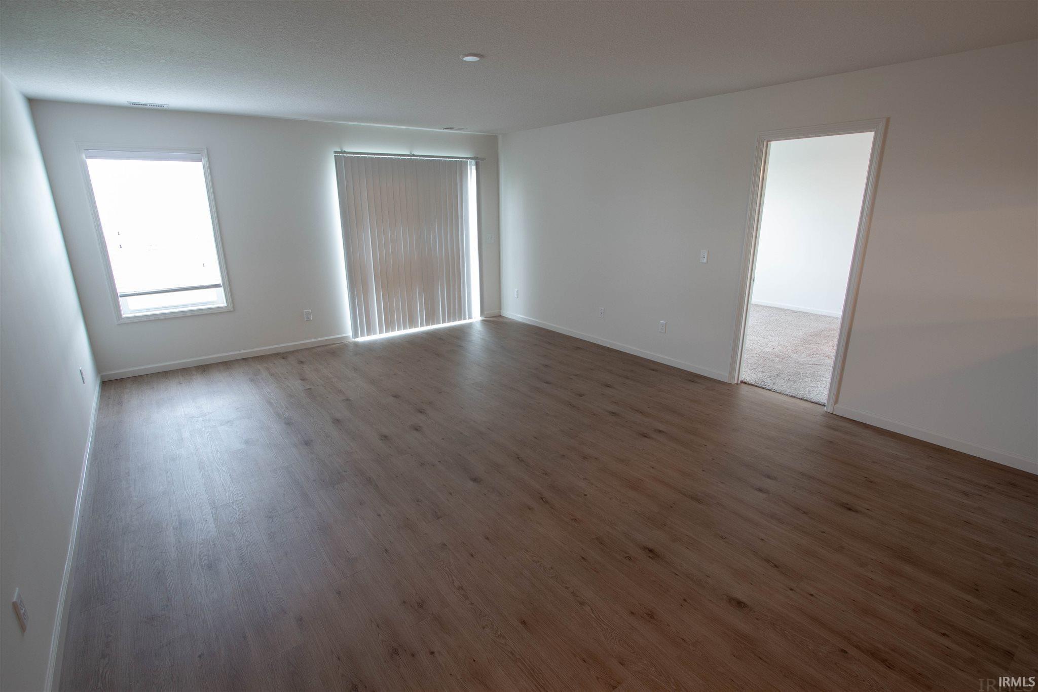 Photo 5 of 1701 Glen Hollow Drive