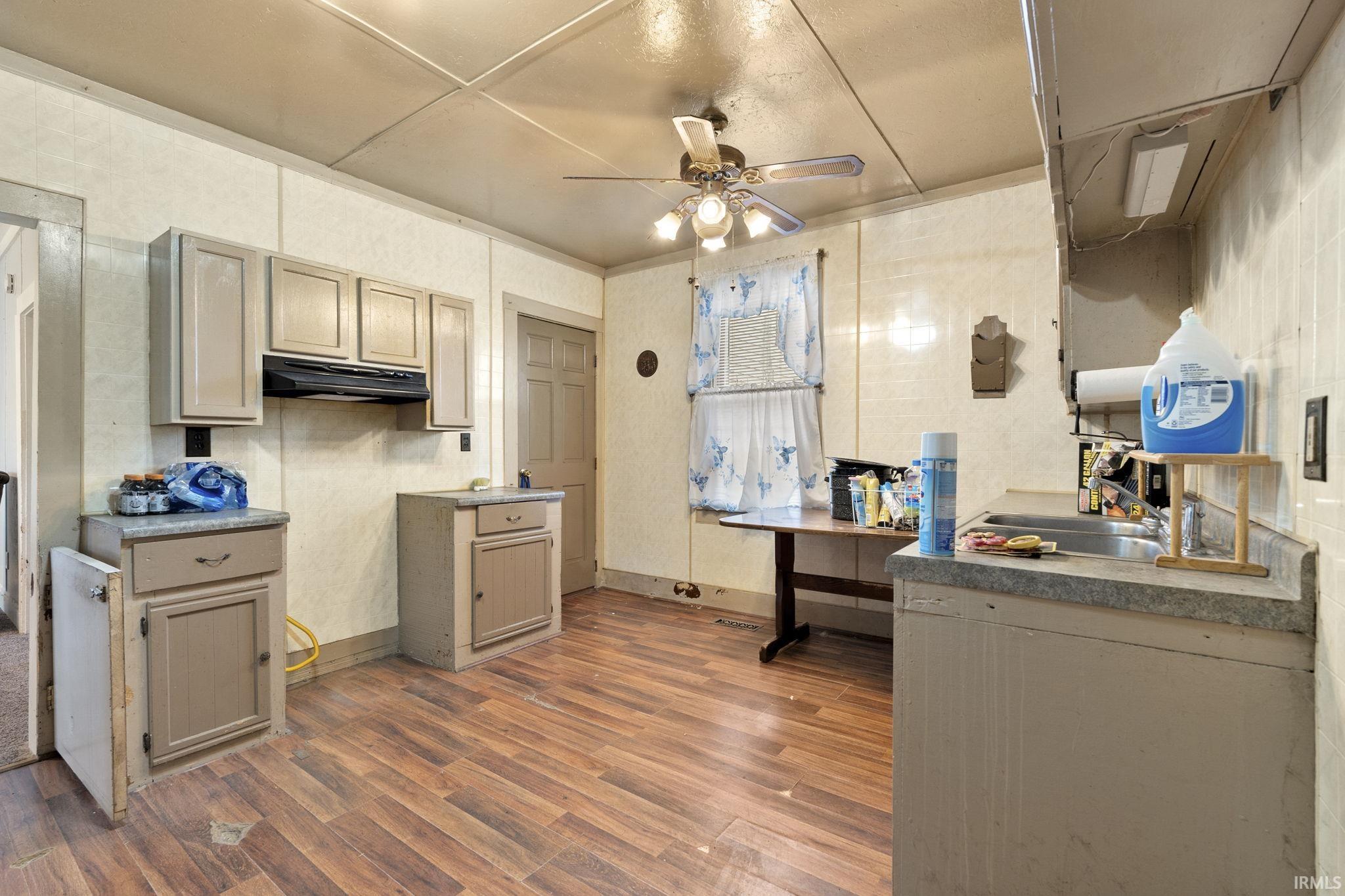 Photo 18 of 2825 Lawrence Avenue