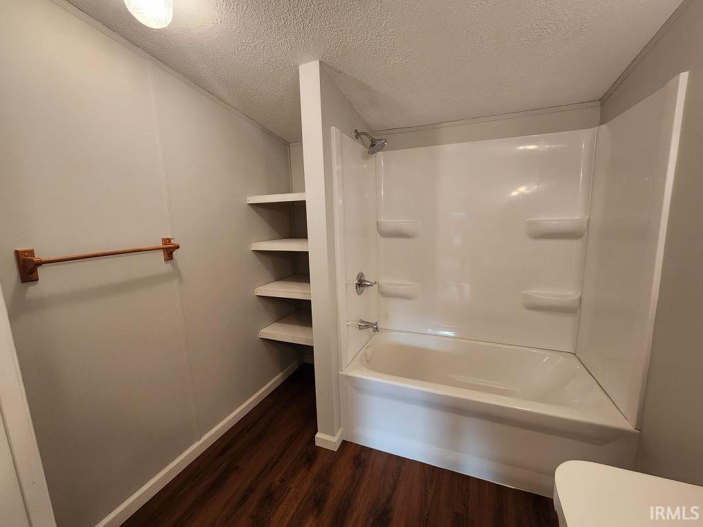 Photo 6 of 302 N 1St Street