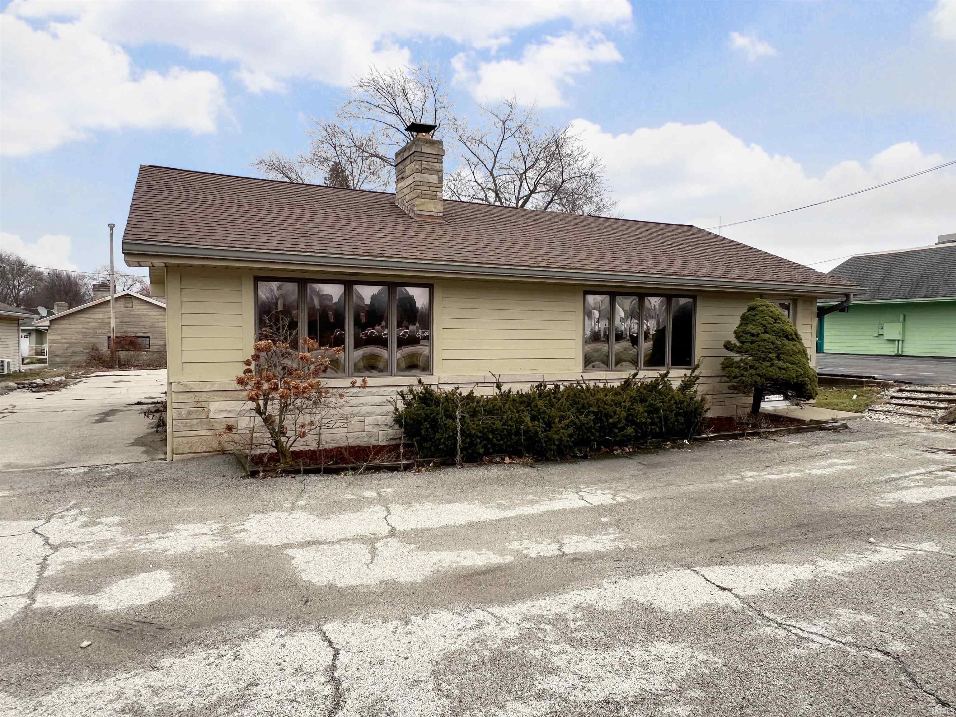 Kokomo Real Estate 3224 S Lafountain IN 46902 135,900 202401085