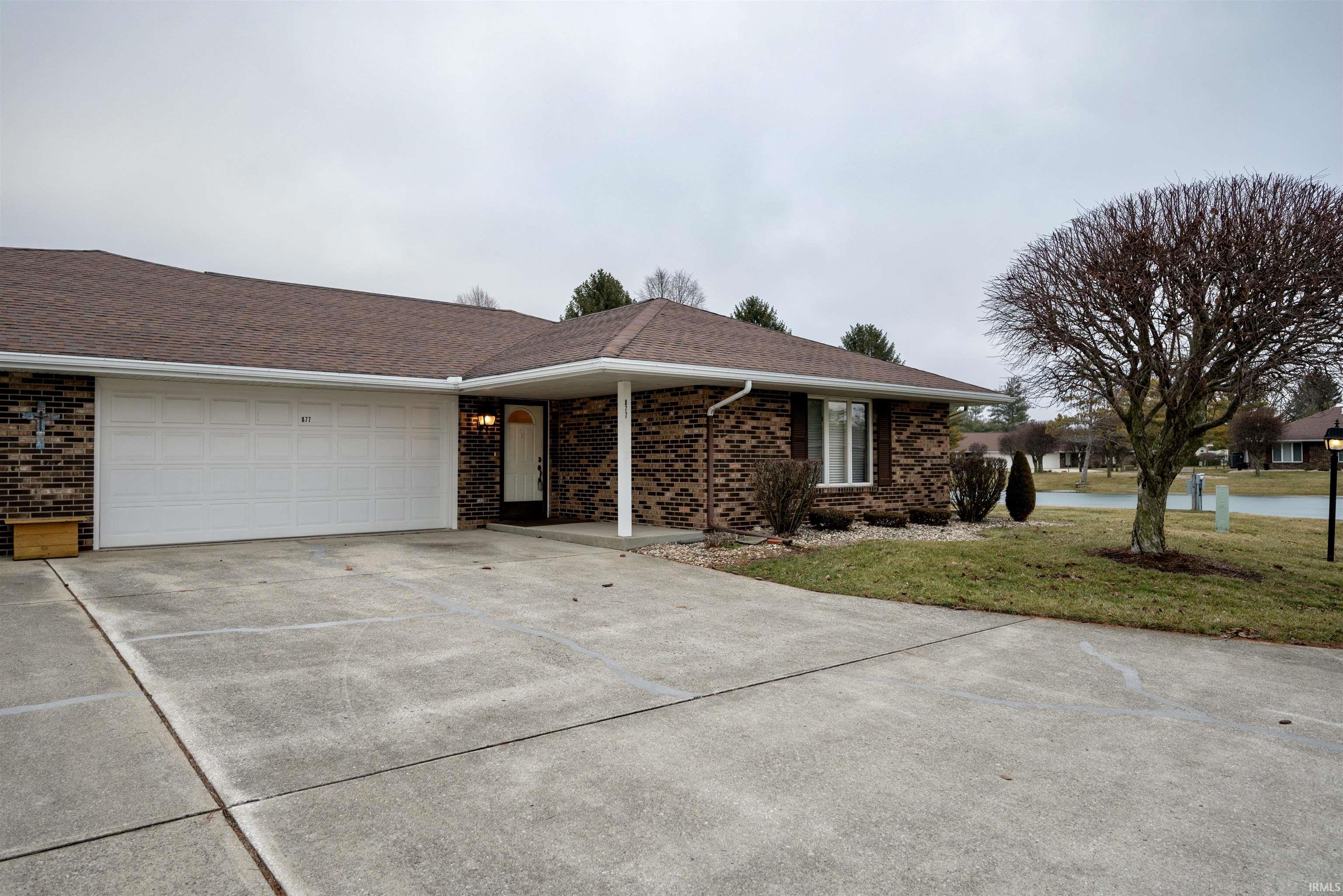 877 Lakeside Drive, Marion, IN 