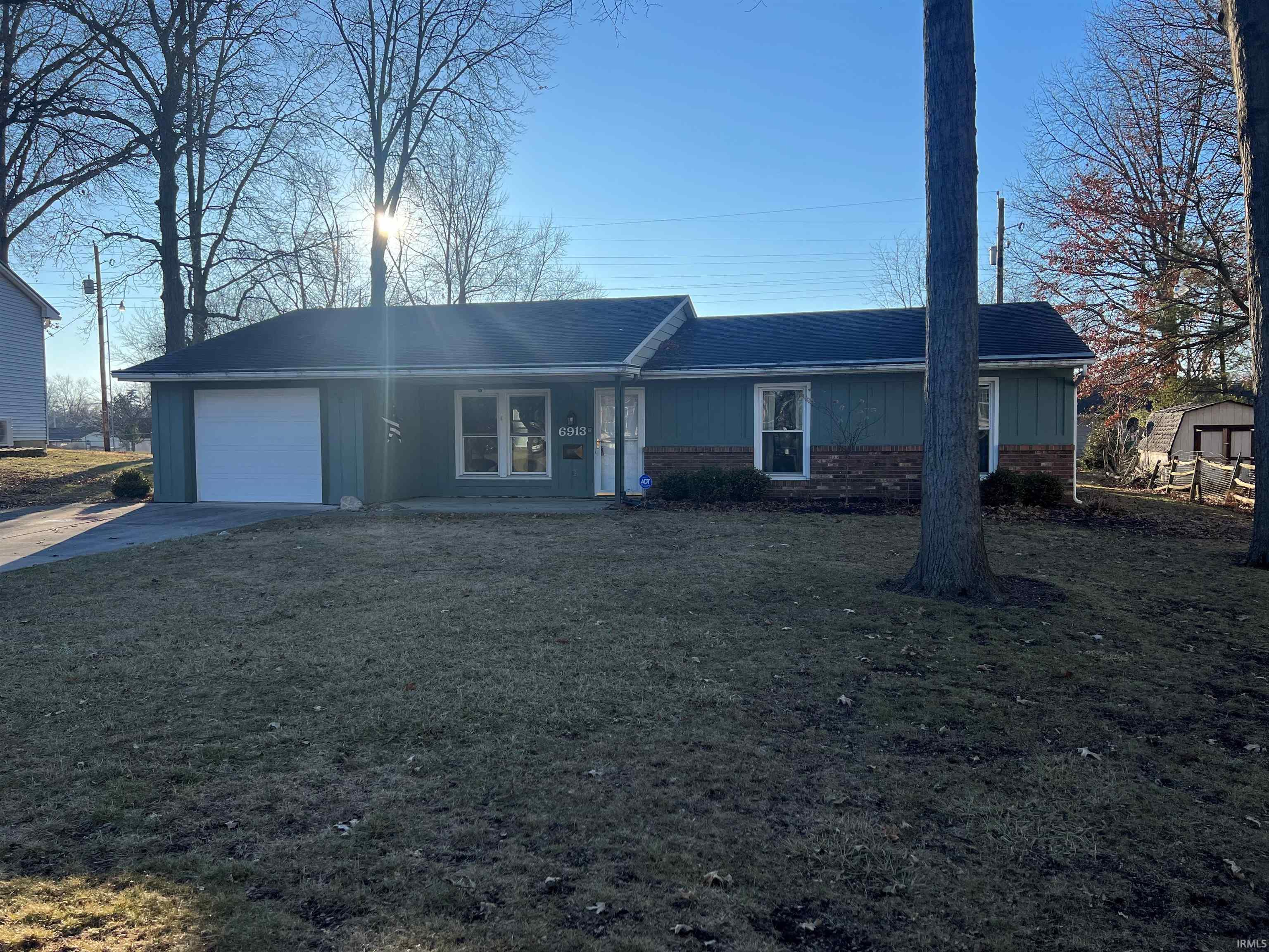 Sold 6913 Woodtrail Court Fort Wayne IN 46835 MLS# 202403135
