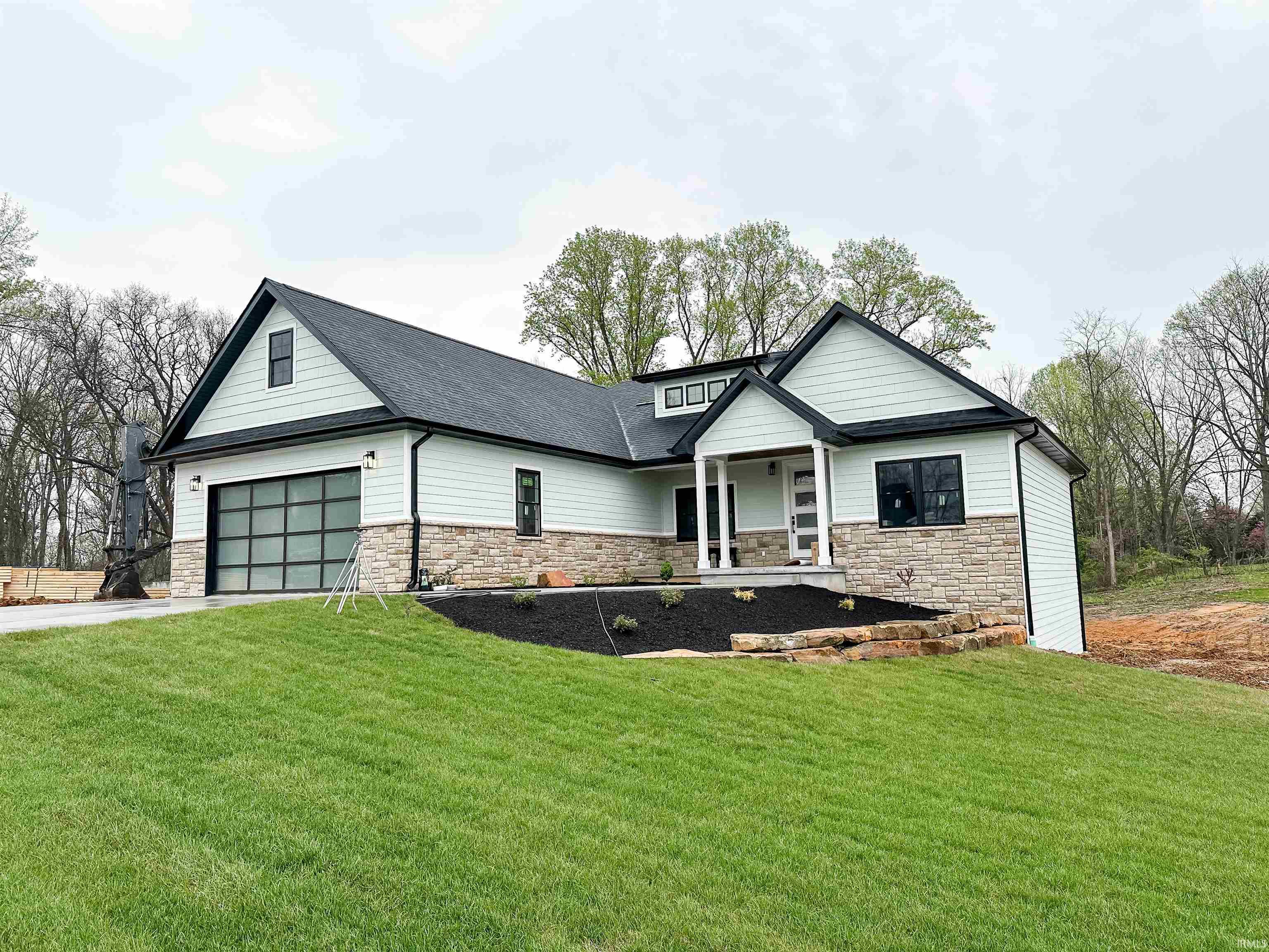 Listings Hawkins & Root