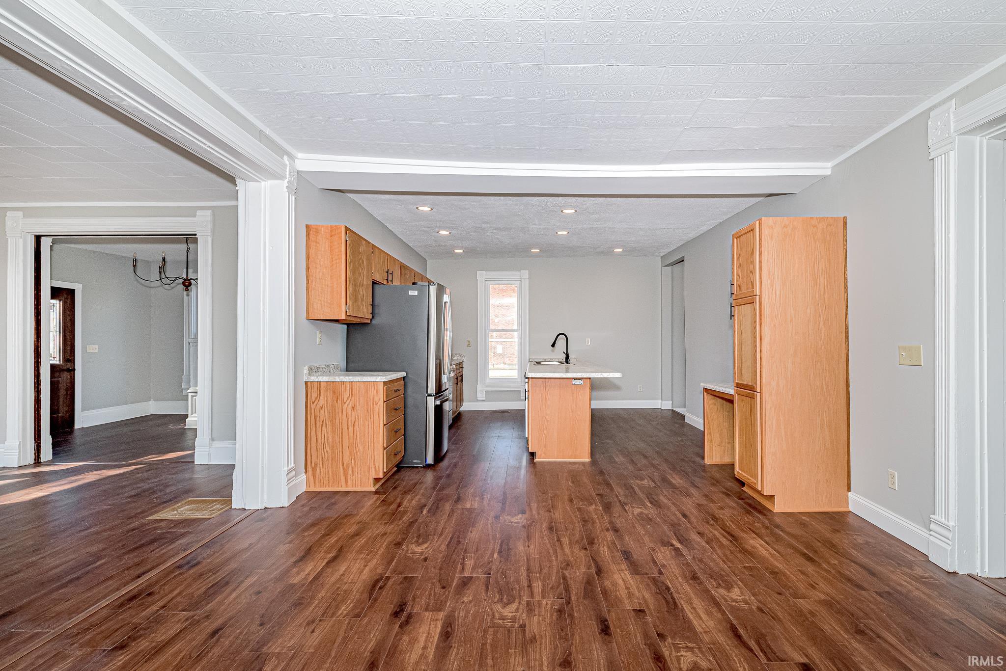 301 E Van Buren Street