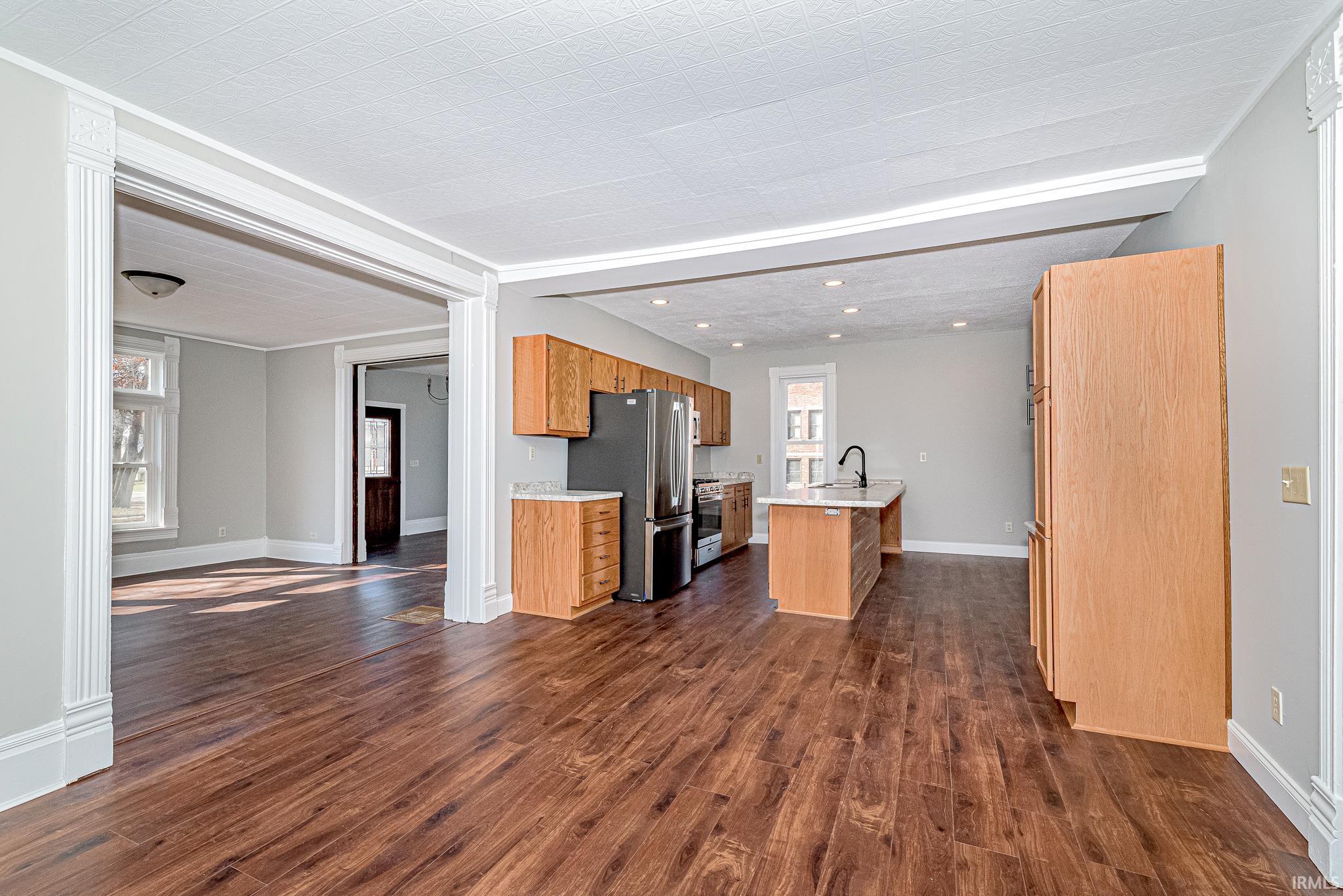 301 E Van Buren Street