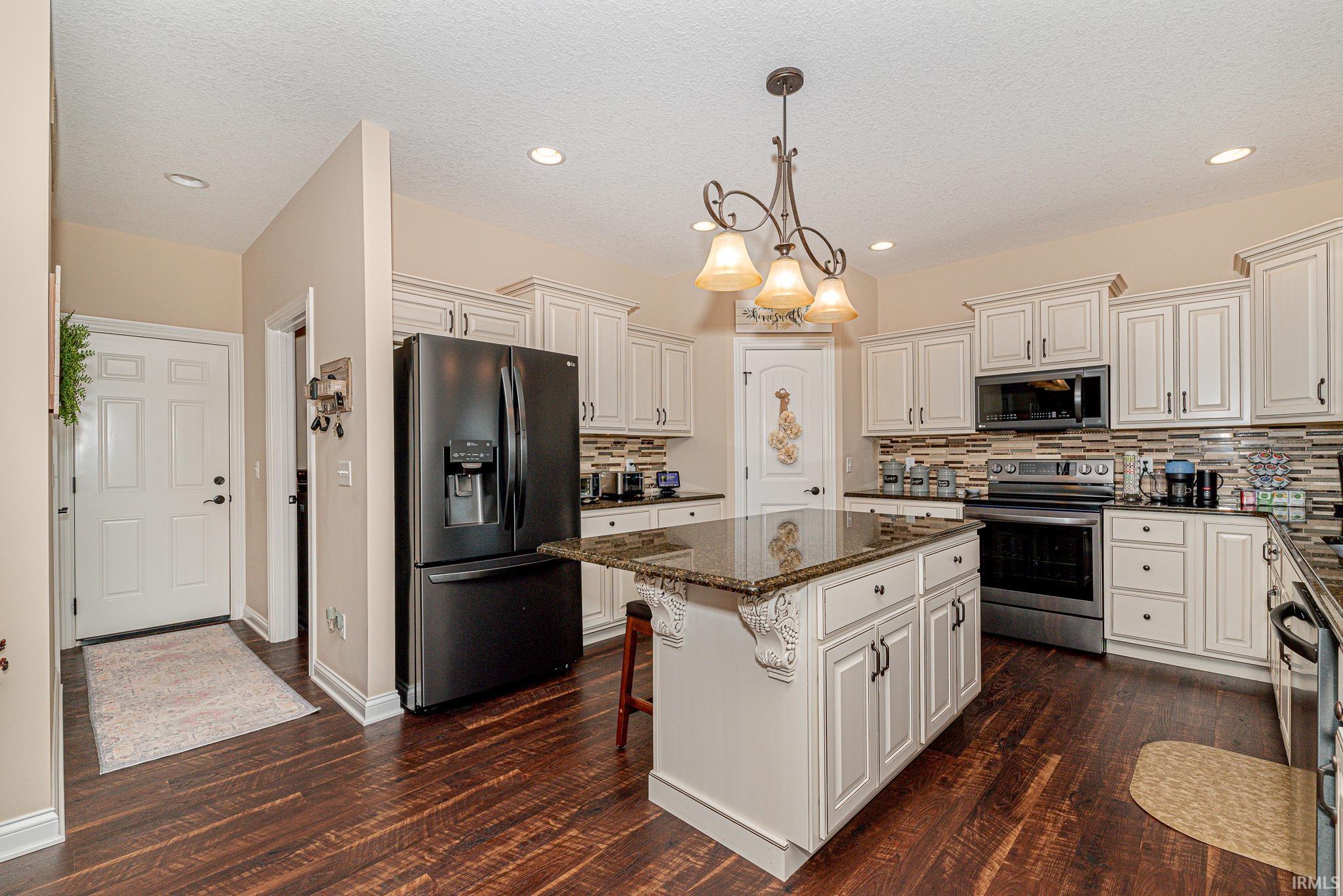 1398 W Glenwood Drive